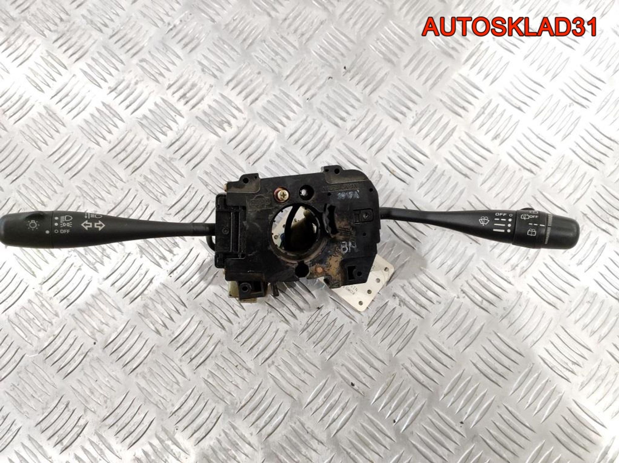 Переключатель подрулевой Nissan Sunny N14, 1000 рублей, Дубовое