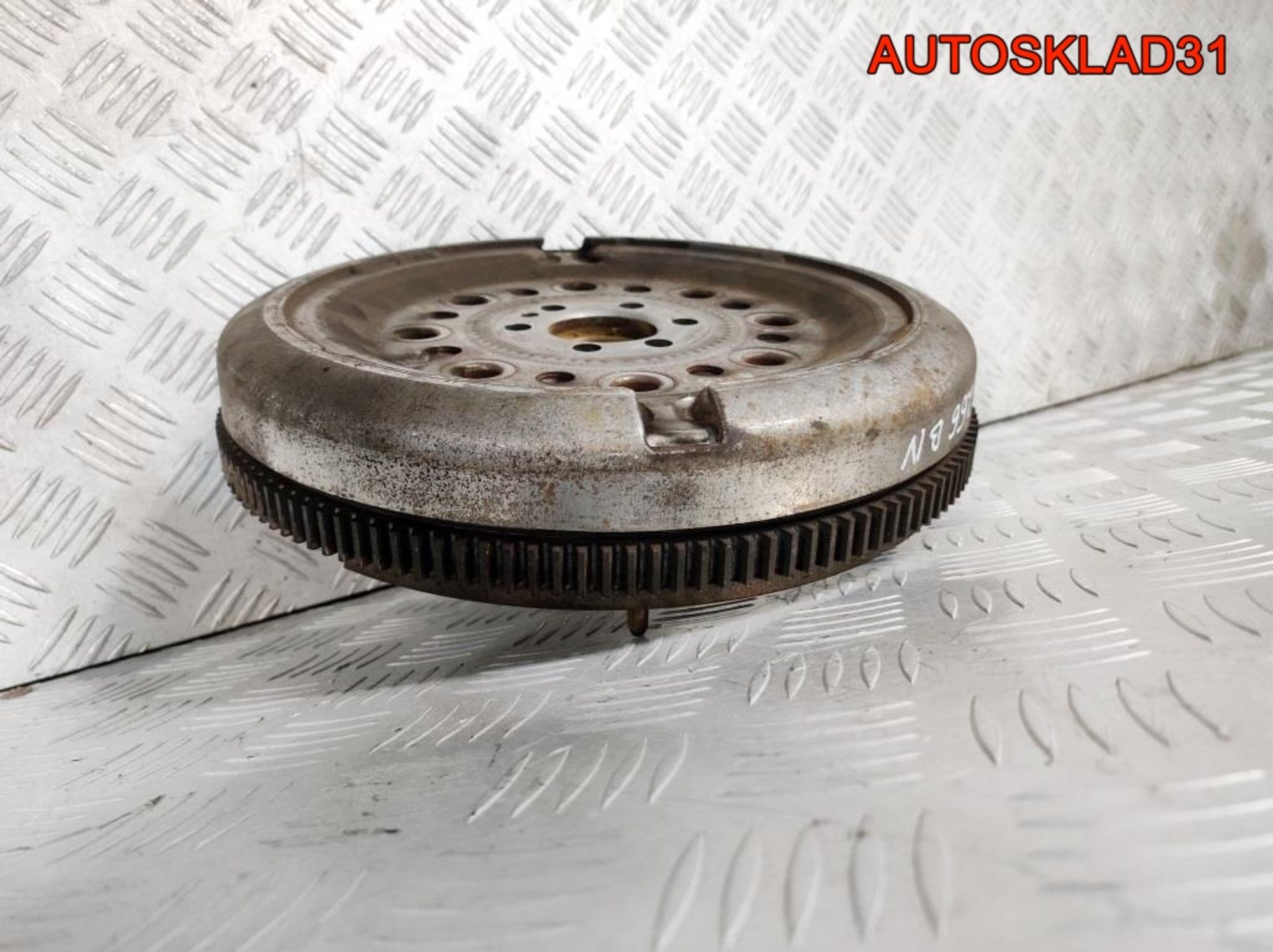 Маховик в сборе со сцеплением VW Passat B6 2,0 BKD 03G105266BN, 8000 рублей, Дубовое