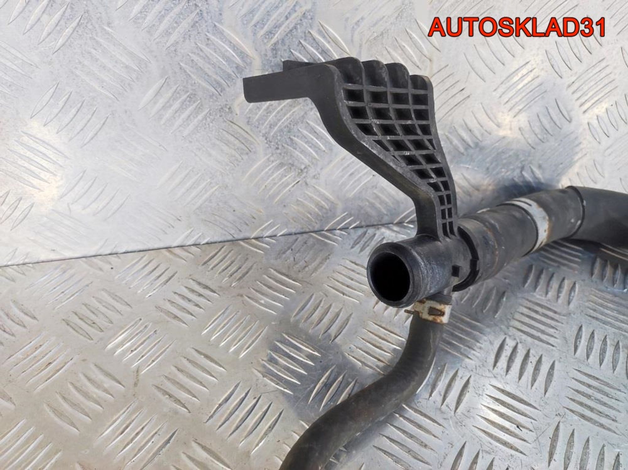 Тройник системы охлаждения Toyota Corolla 1,6 1ZR, 1700 рублей, Дубовое