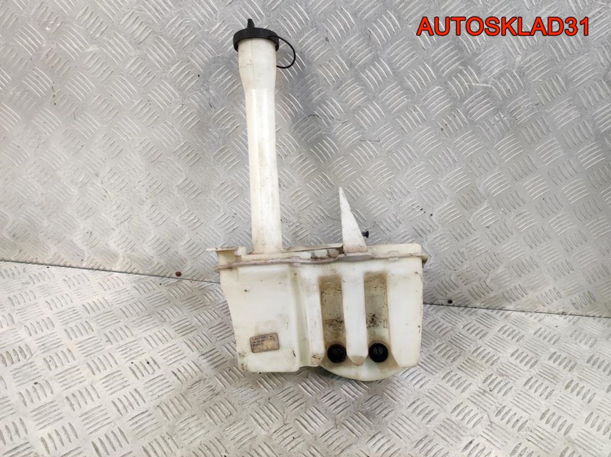 Бачок омывателя Ford Maverick 2 7L8417B613AA, 2700 рублей, Дубовое