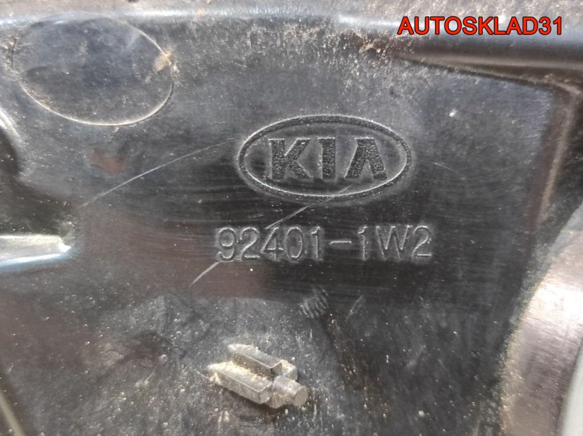 Фонарь задний наружный левый Kia Rio 3 924011W210 Хетчбэк, 2000 рублей, Дубовое