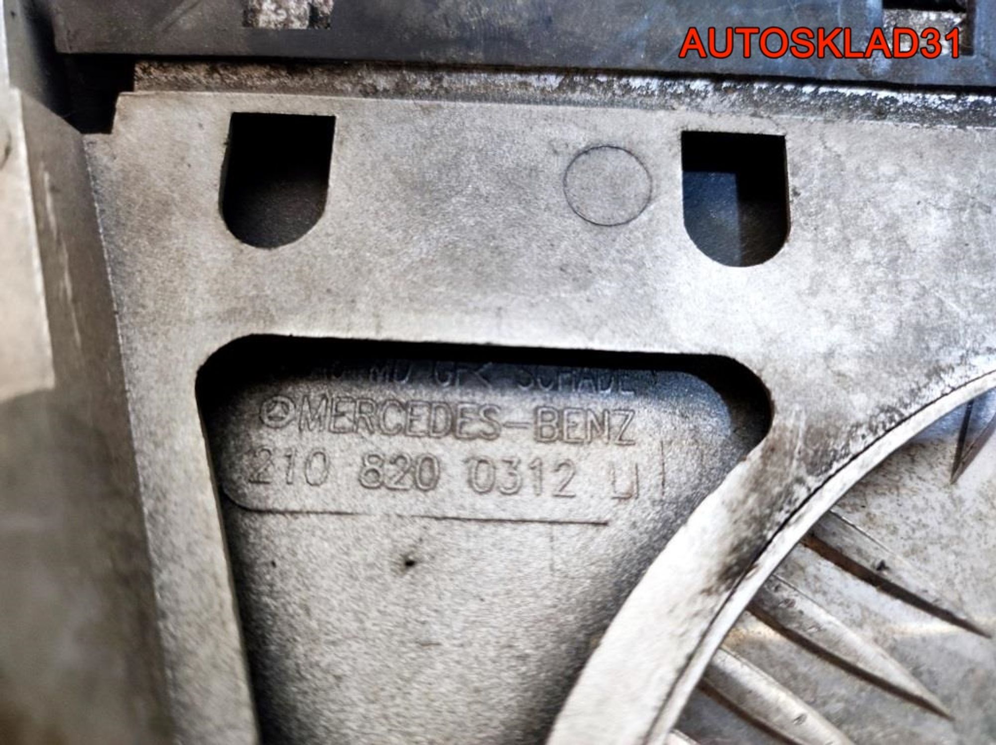 Планка под фару левая Mercedes W210 A2108200312, 1300 рублей, Дубовое