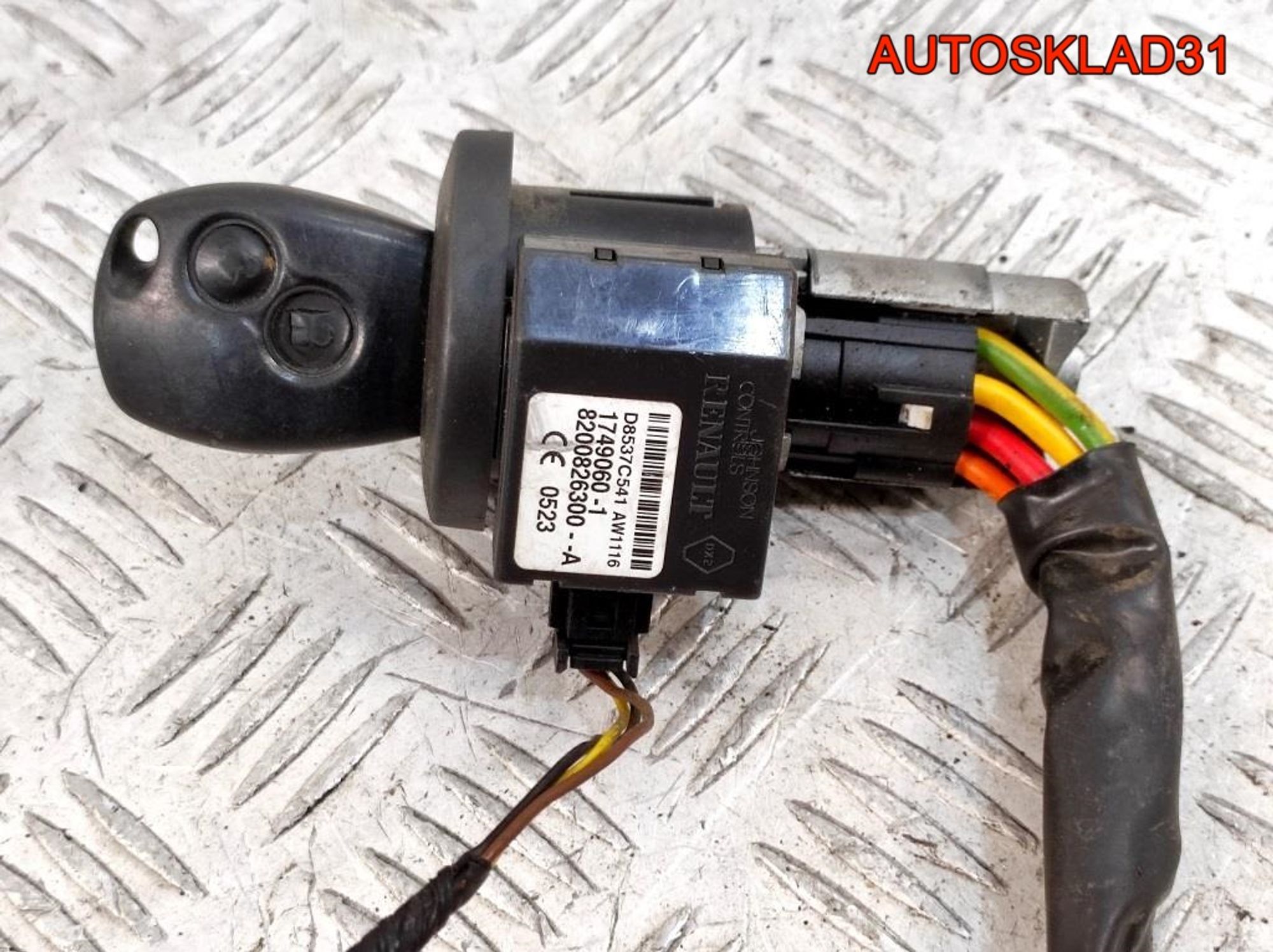 Замок зажигания Комплект Renault Logan 1 8200826300, 2000 рублей, Дубовое