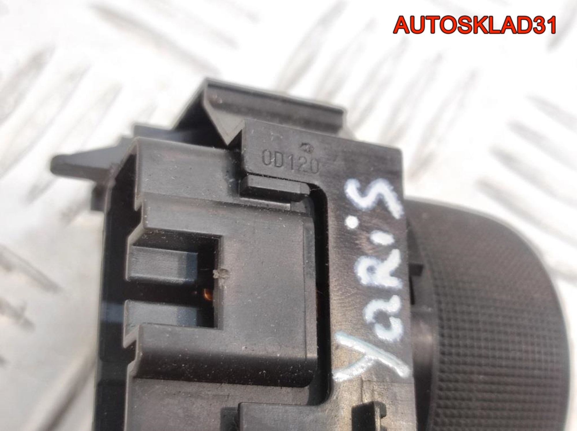 Переключатель отопителя Toyota Yaris 2 559020D010, 500 рублей, Дубовое