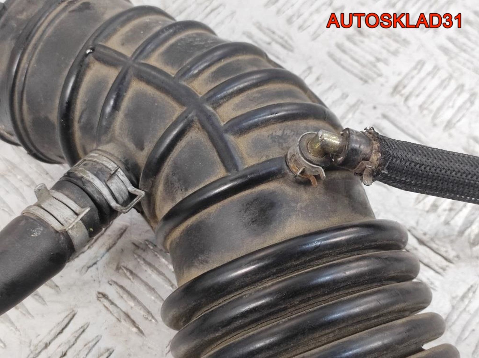 Патрубок воздушного фильтра Nissan Primera P11 165785V000, 1500 рублей, Дубовое