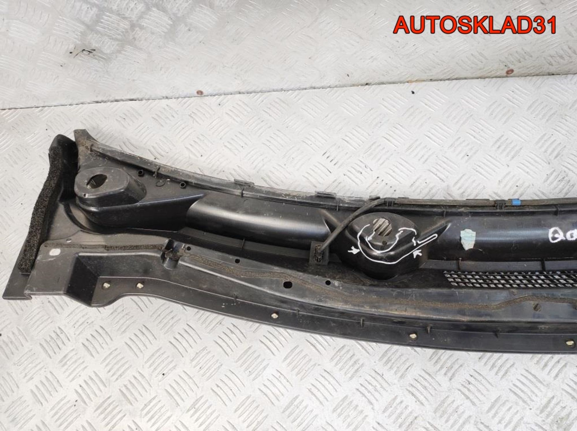 Решетка стеклоочистителя Nissan Qashqai 66862JD900, 12200 рублей, Дубовое
