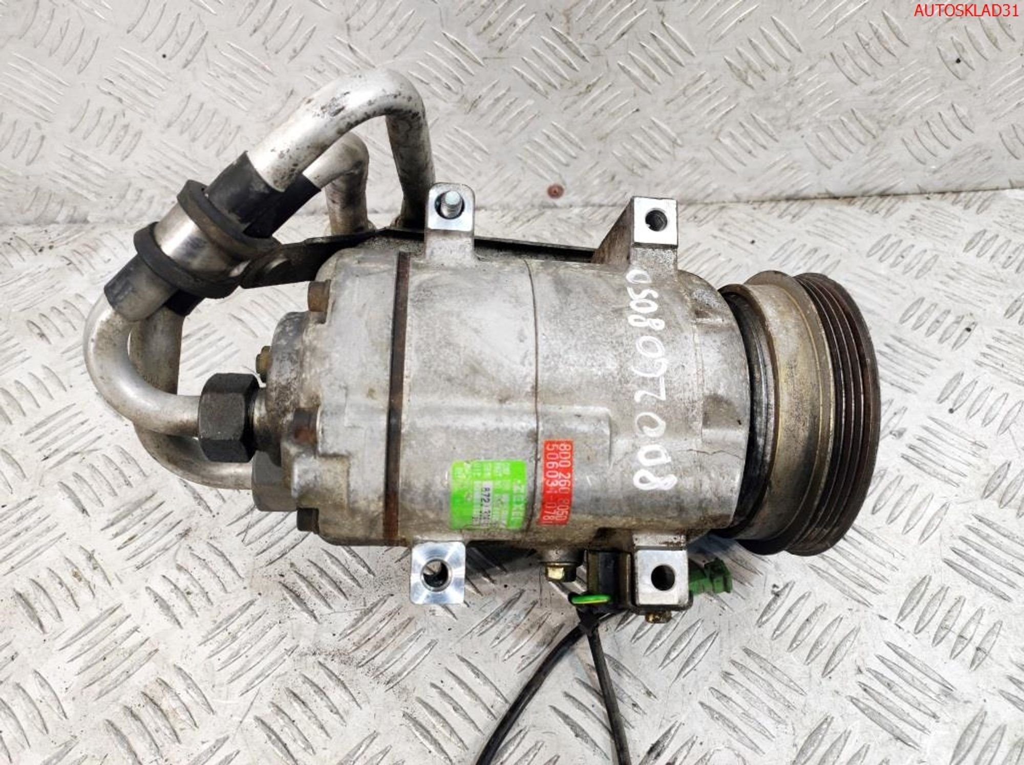 Компрессор кондиционера VW Passat B5 8D0260805D, 7200 рублей, Дубовое