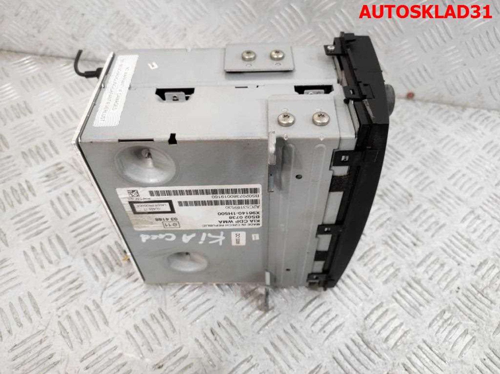 Магнитола BS020738 Kia Ceed 1 961401H500, 15000 рублей, Дубовое