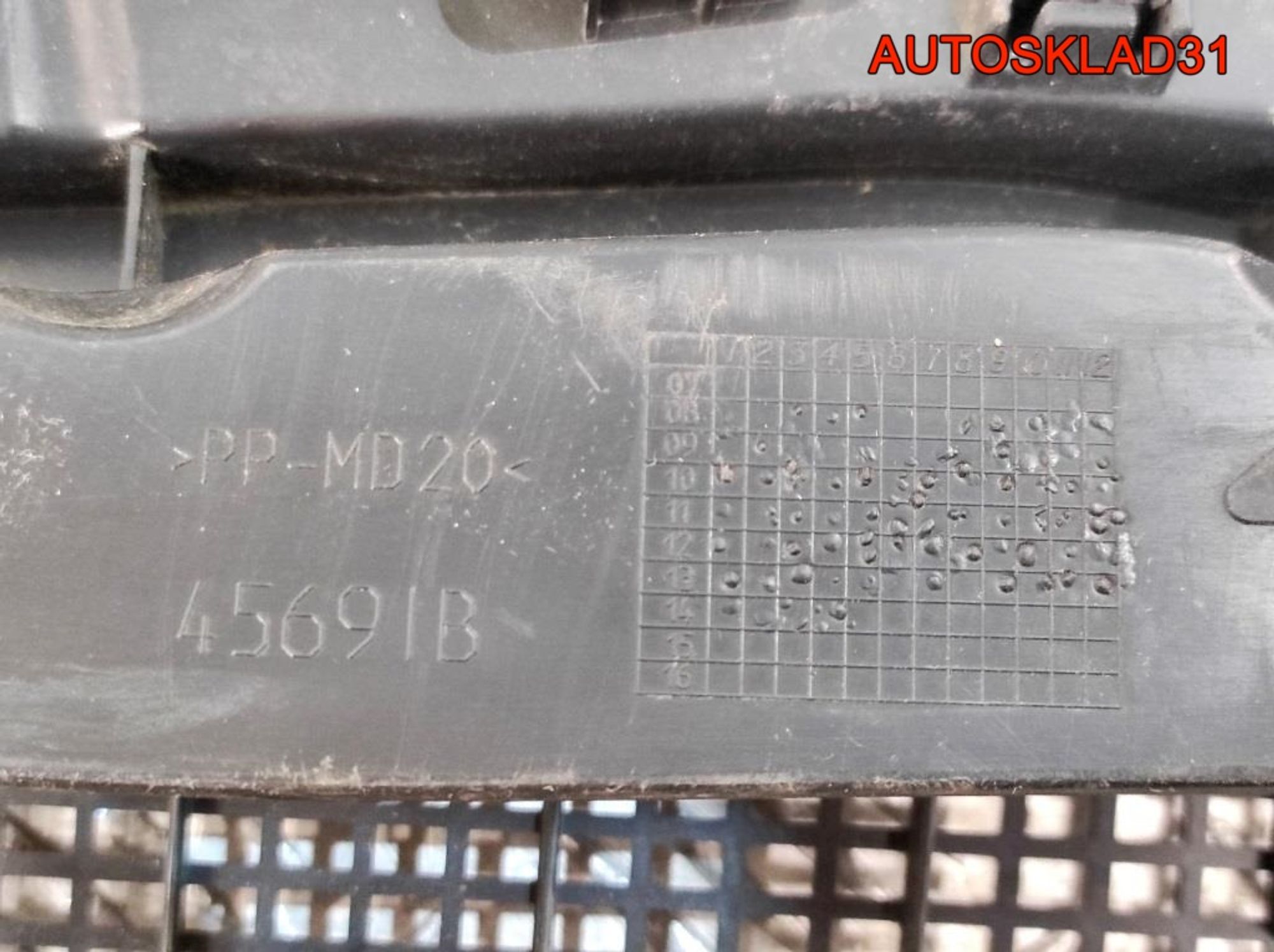 Решетка стеклоочистителя Renault Megane 3 668110003R, 1600 рублей, Дубовое