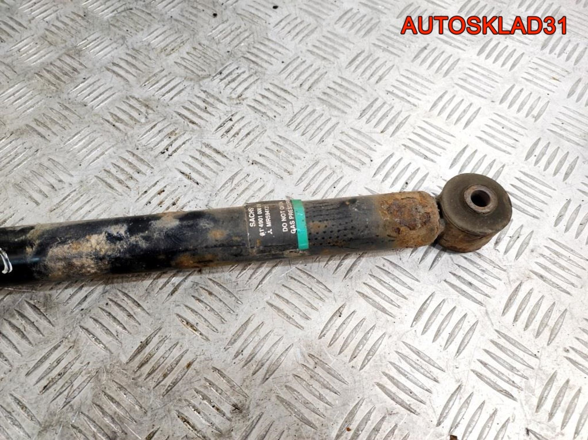 Амортизатор задний Mitsubishi Colt 4 MR594131, 2300 рублей, Дубовое