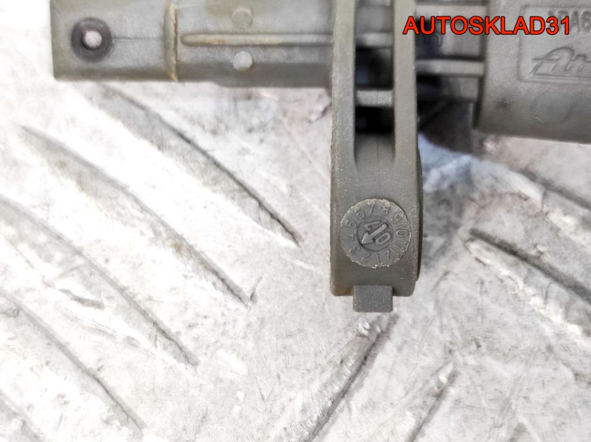 Датчик ABS правый Volkswagen Touareg 7L0927808B, 900 рублей, Дубовое