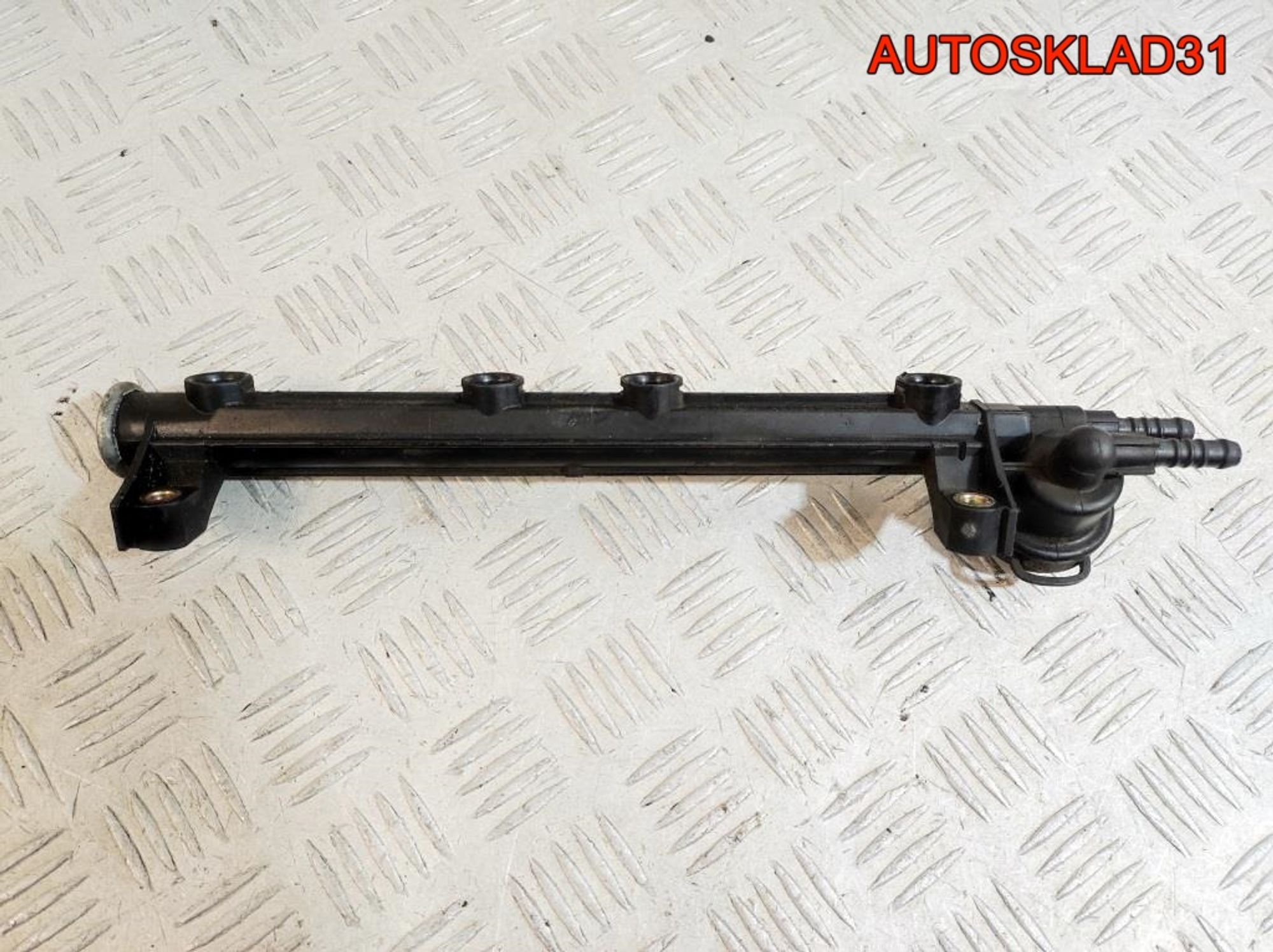 Рейка топливная VW Golf 4 AQY Бензин 037133317N, 900 рублей, Дубовое