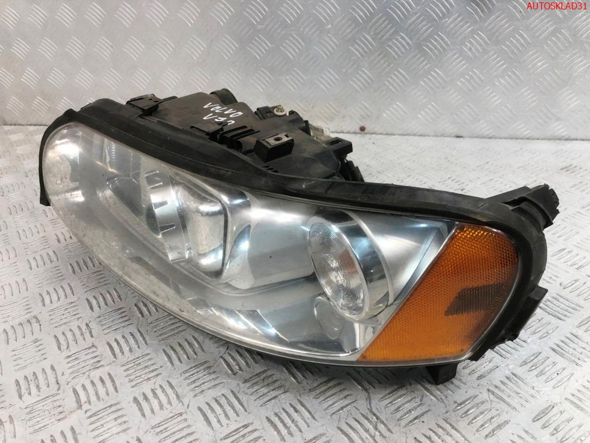 Фара левая Ксенон Volvo V70 31111180 Левый руль, 40000 рублей, Дубовое