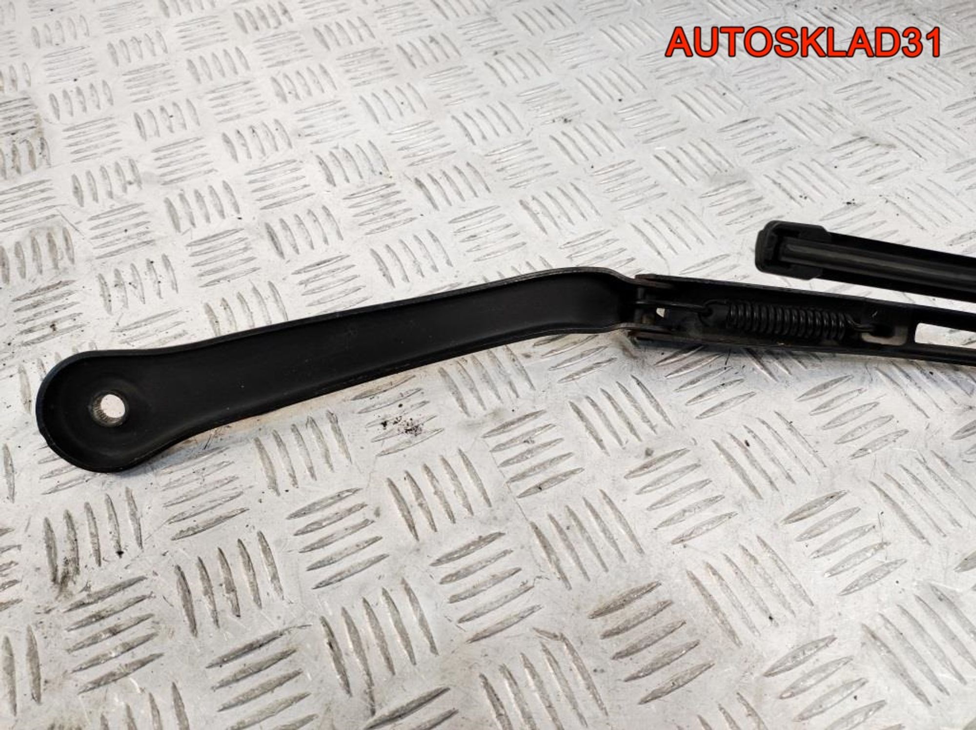 Поводок дворников левый BMW E90 61617171639, 900 рублей, Дубовое