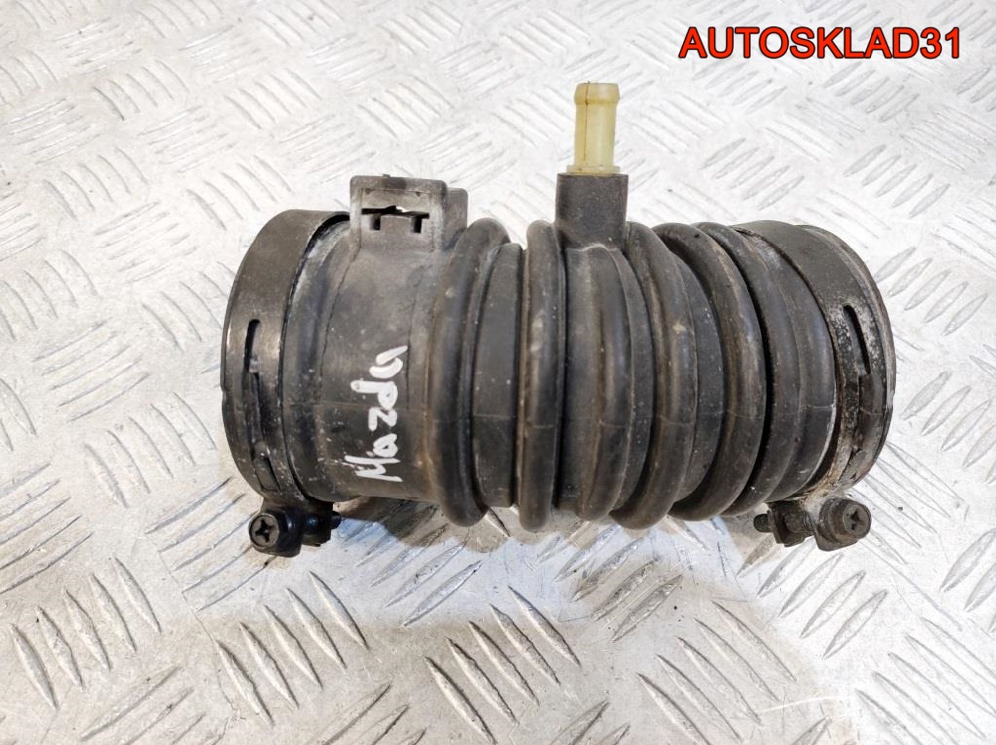 Патрубок воздушного фильтра Mazda 6 GG L81313221A, 900 рублей, Дубовое