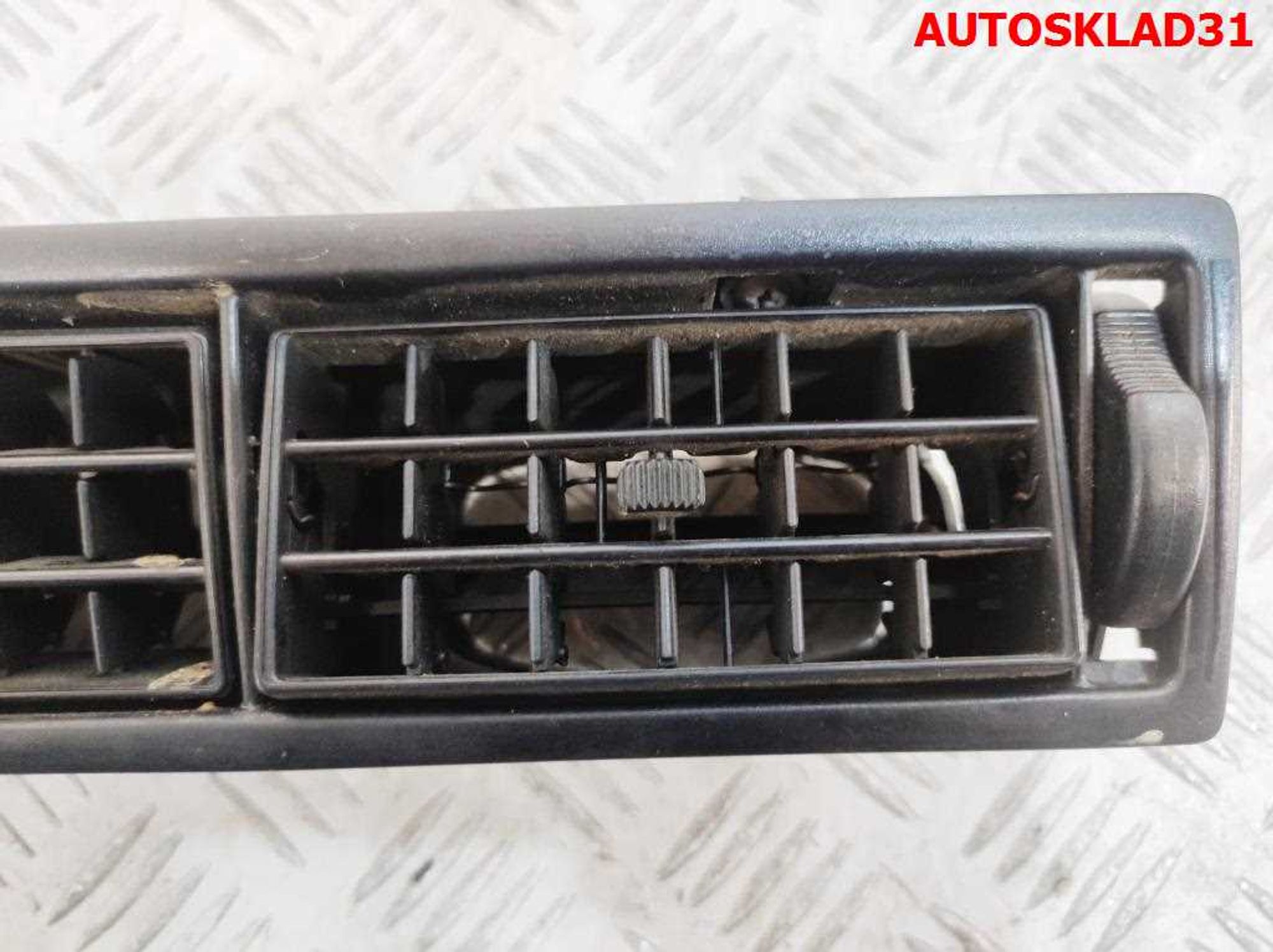 Дефлектор воздушный центральный VW Transporter T4 191819703, 1000 рублей, Дубовое
