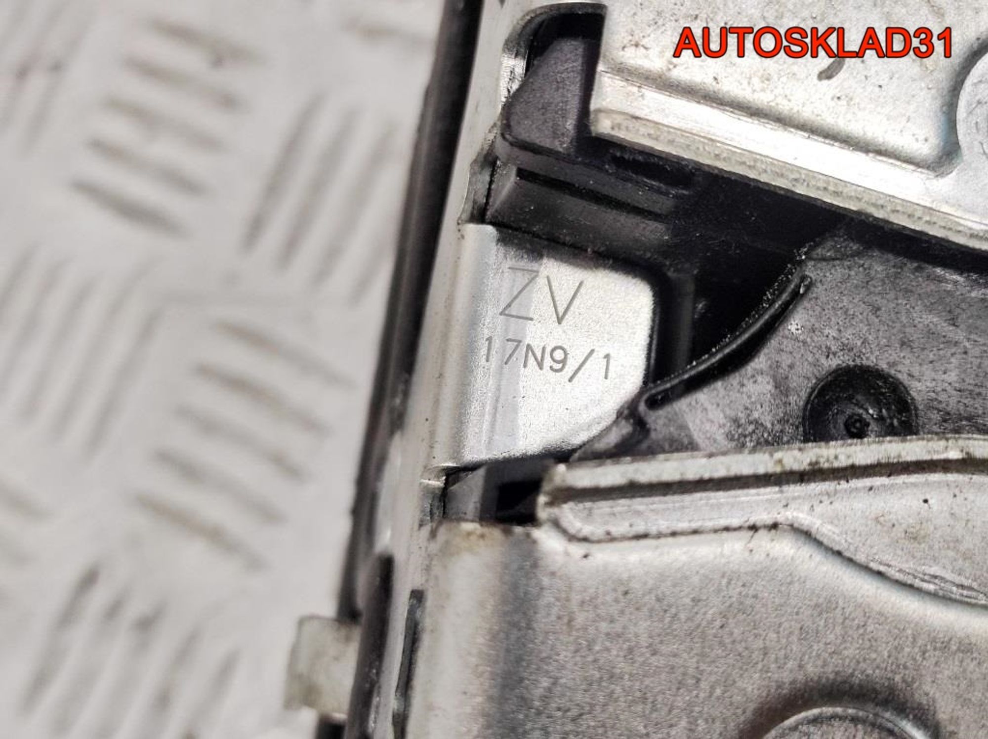 Замок двери передней правой BMW E90 51217229458, 6200 рублей, Дубовое