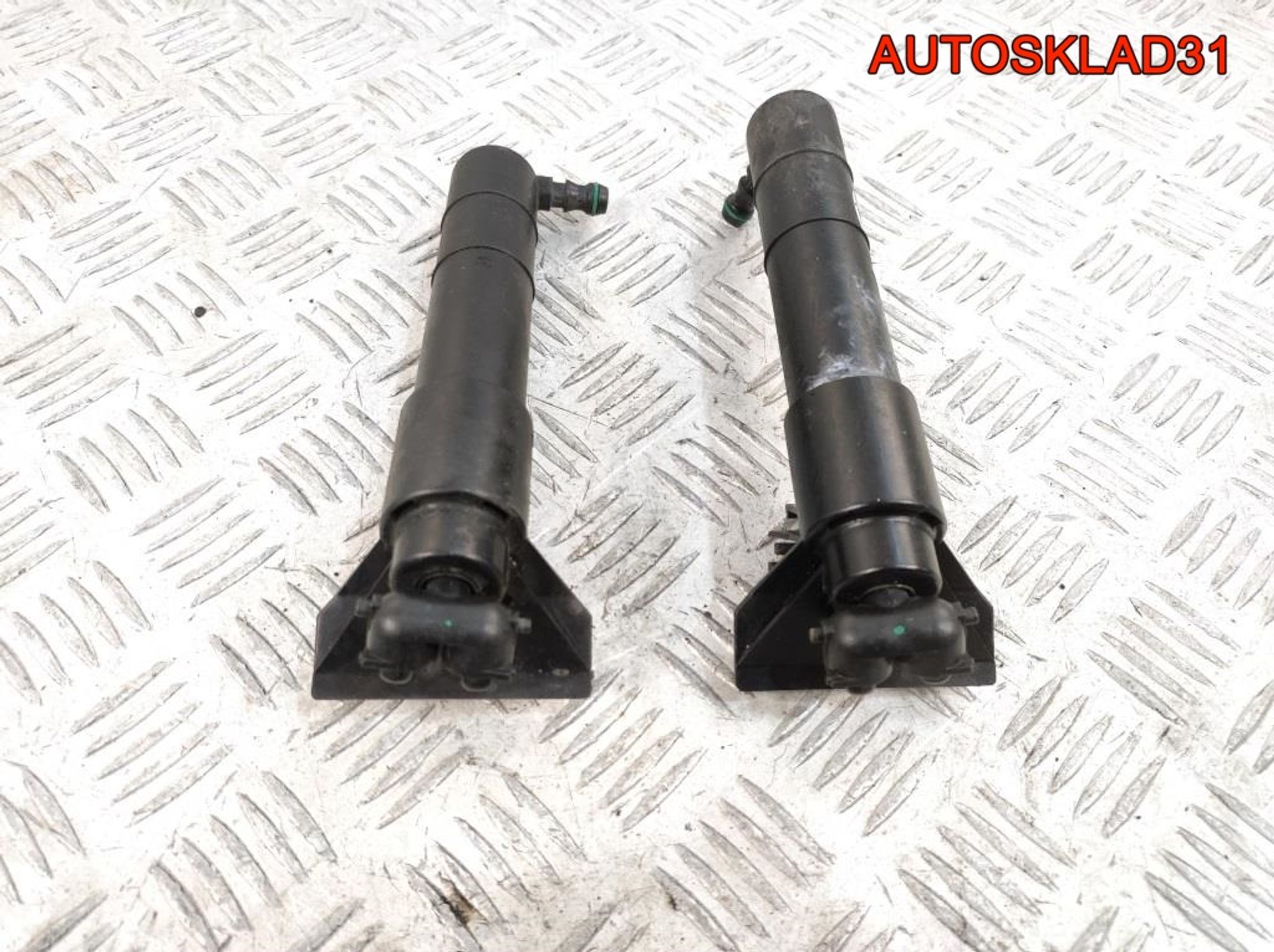 Форсунка омывателя фары Ford Focus 2 4M5113L014AB, 7000 рублей, Дубовое