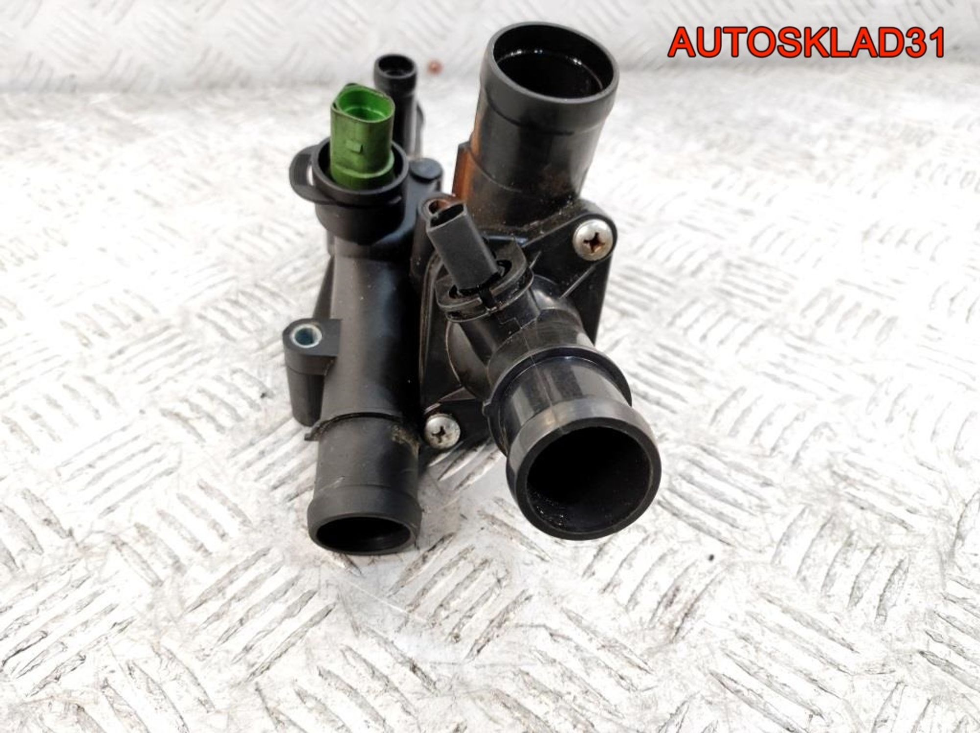 Корпус термостата Audi A3 8L 1.6 BFQ 06A121111, 1800 рублей, Дубовое