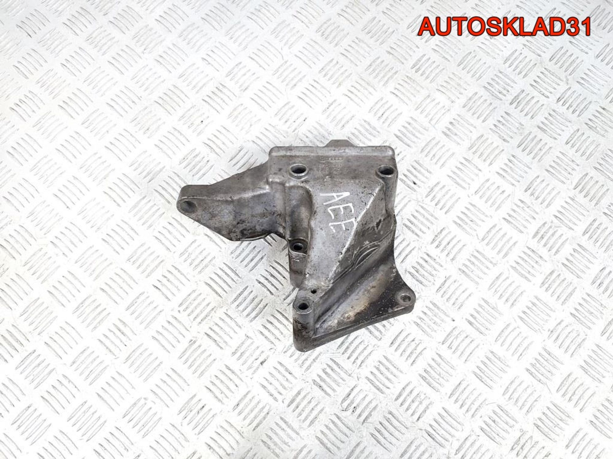 Кронштейн КПП Skoda Octavia A4 1,6 AEE 030199275A, 900 рублей, Дубовое