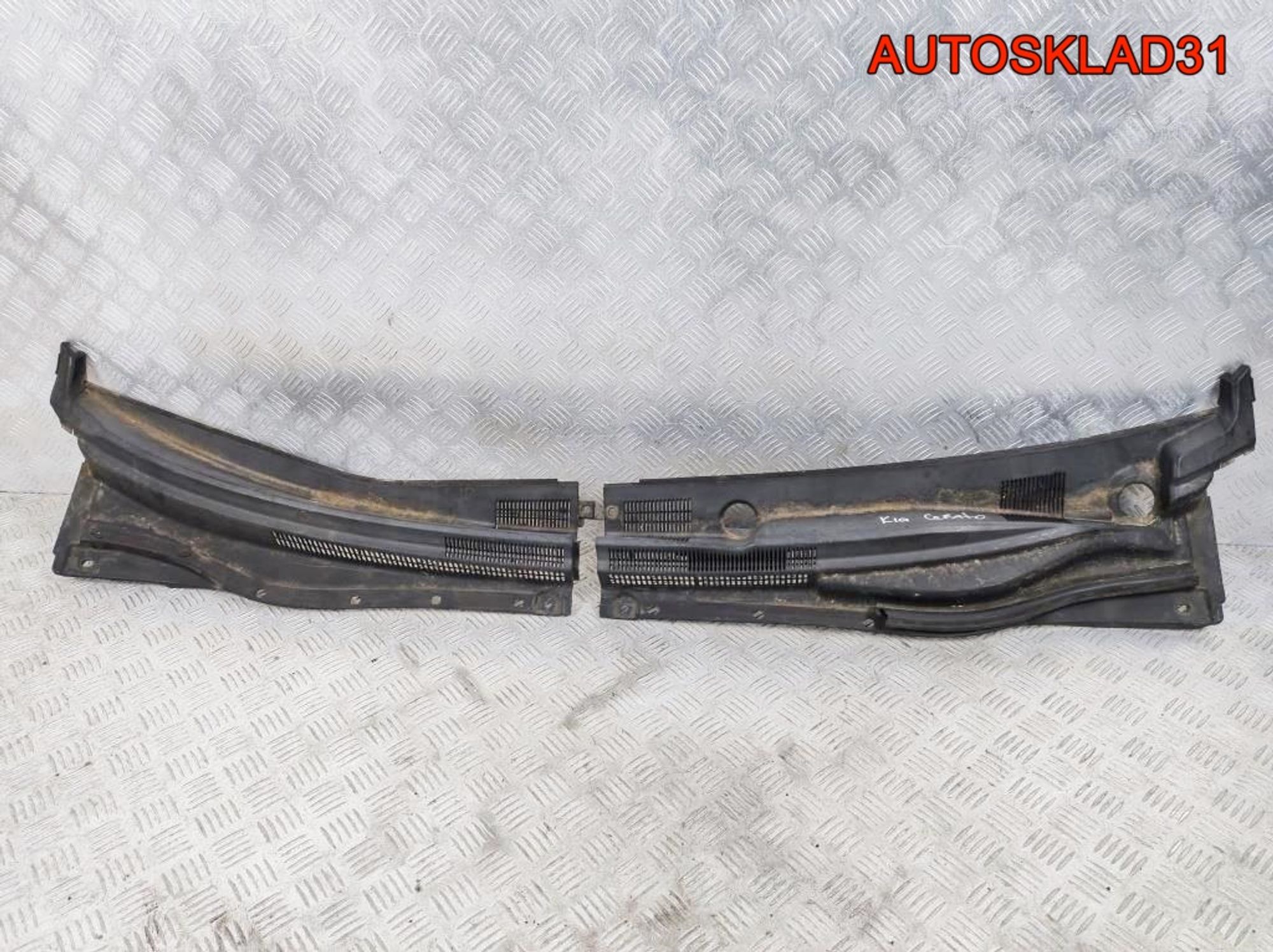 Решетка стеклоочистителя Kia Cerato 1 861502F000, 1700 рублей, Дубовое