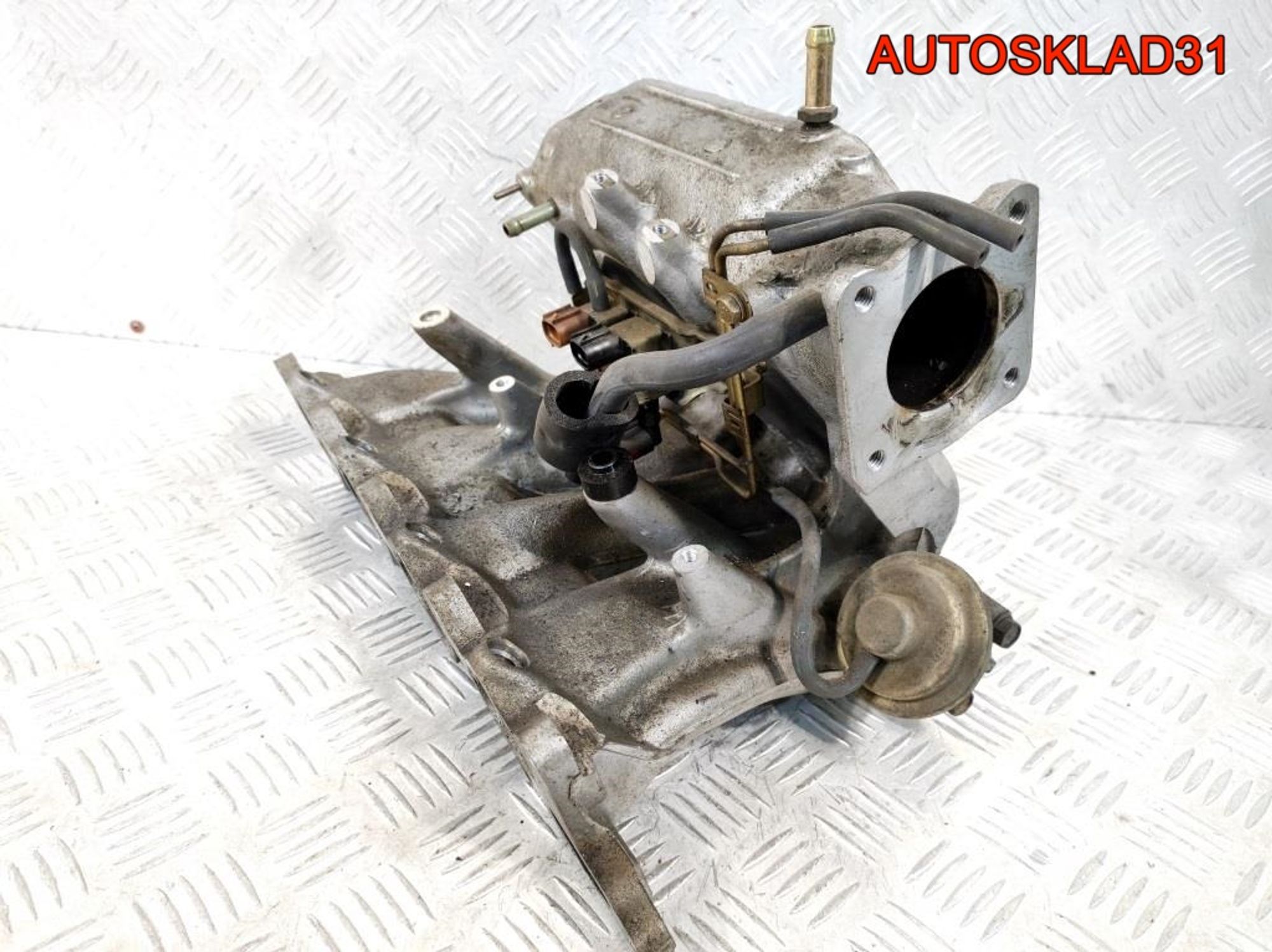 Коллектор впускной Mitsubishi Carisma DA 1,6 4G92, 1400 рублей, Дубовое