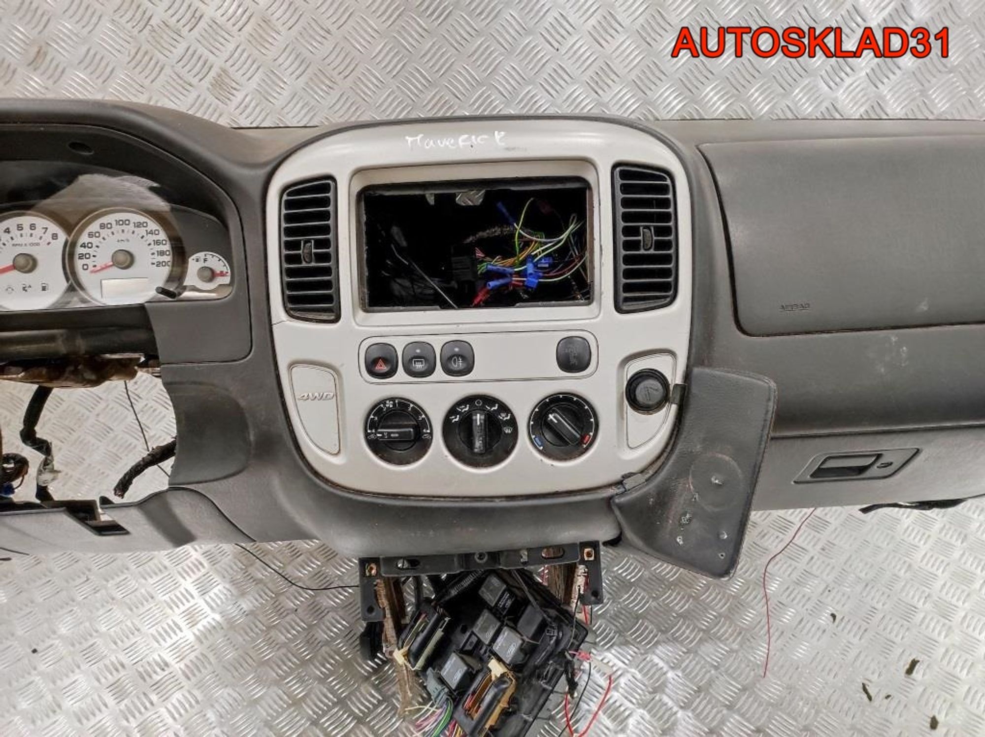 Торпедо Голое Ford Maverick 2 4804441, 13500 рублей, Дубовое