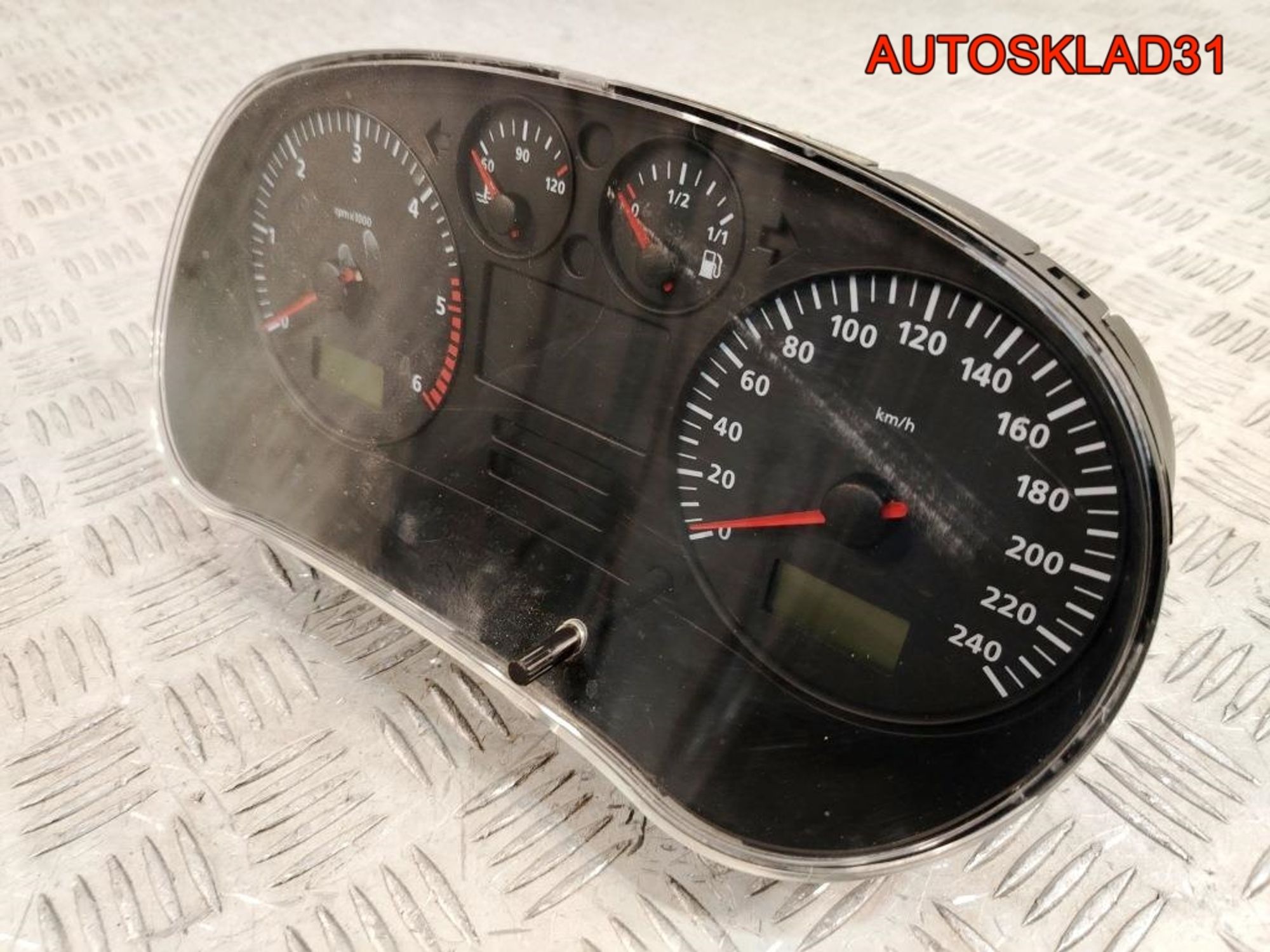 Панель приборов Seat Leon 1M1 1M0920822D Дизель, 9000 рублей, Дубовое