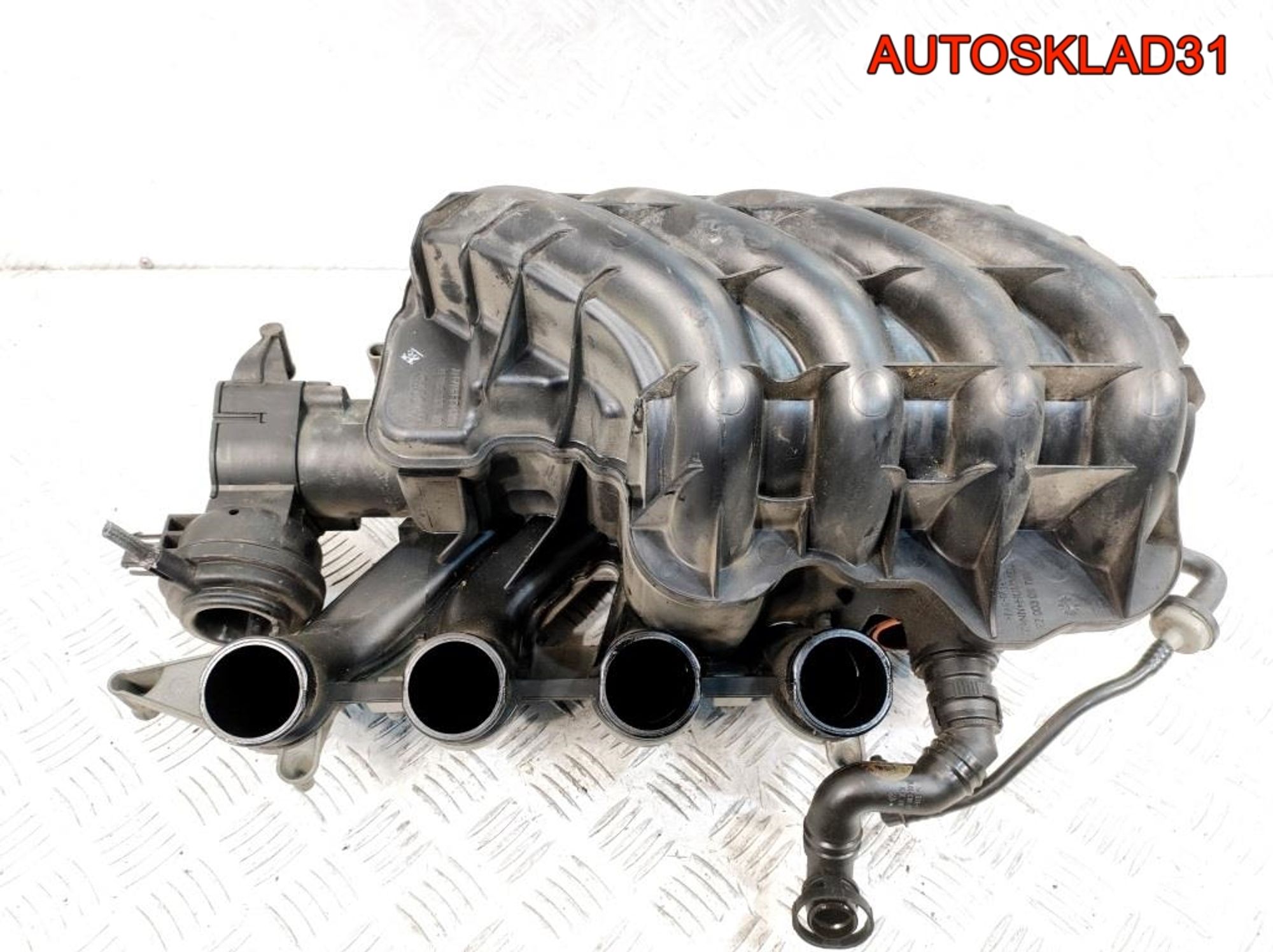 Коллектор впускной Audi A3 8P 2.0 AXW Бензин 06F133210D, 2500 рублей, Дубовое