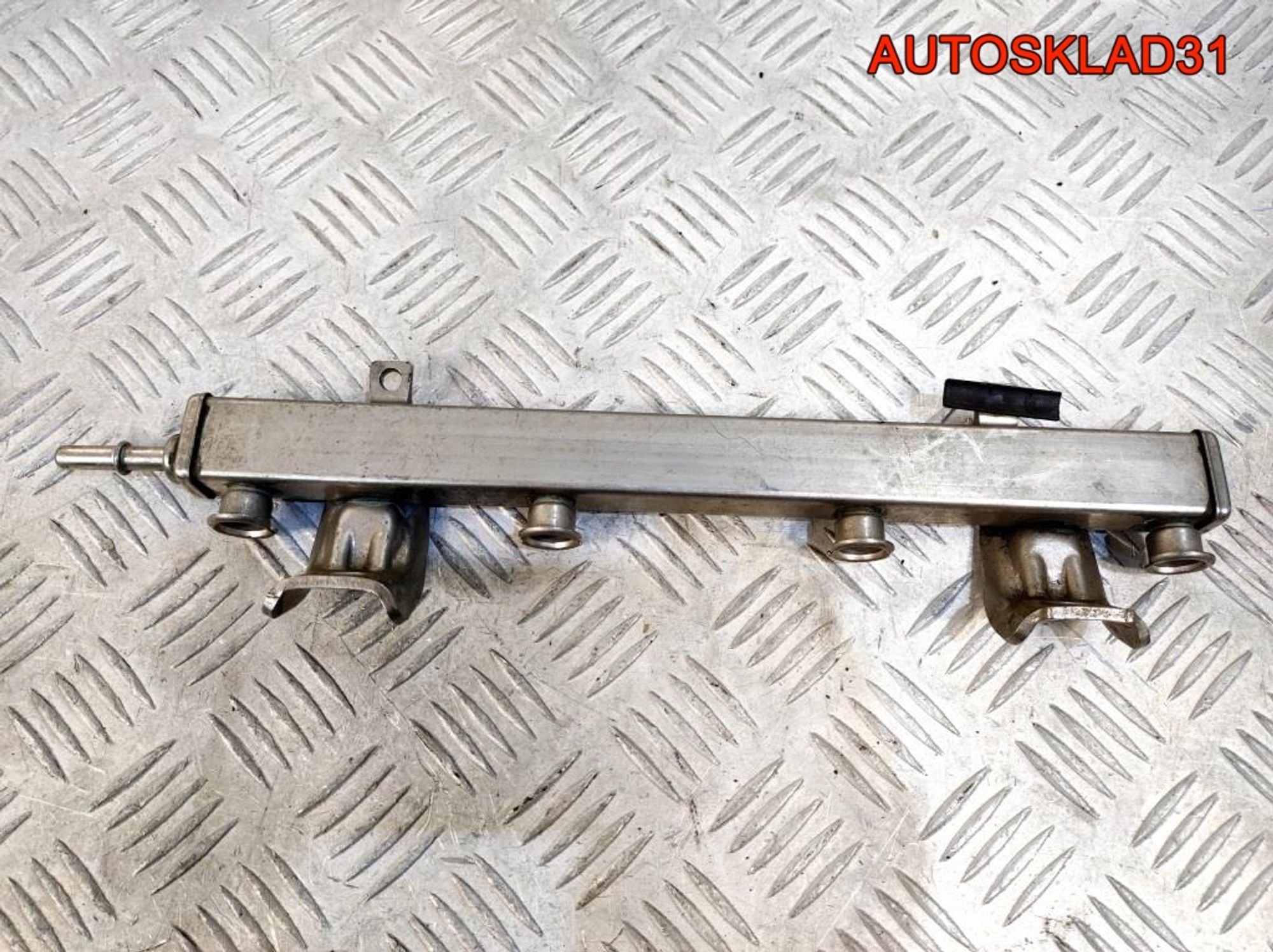 Рейка топливная Ford Focus 2 4M5G9D280FB, 600 рублей, Дубовое