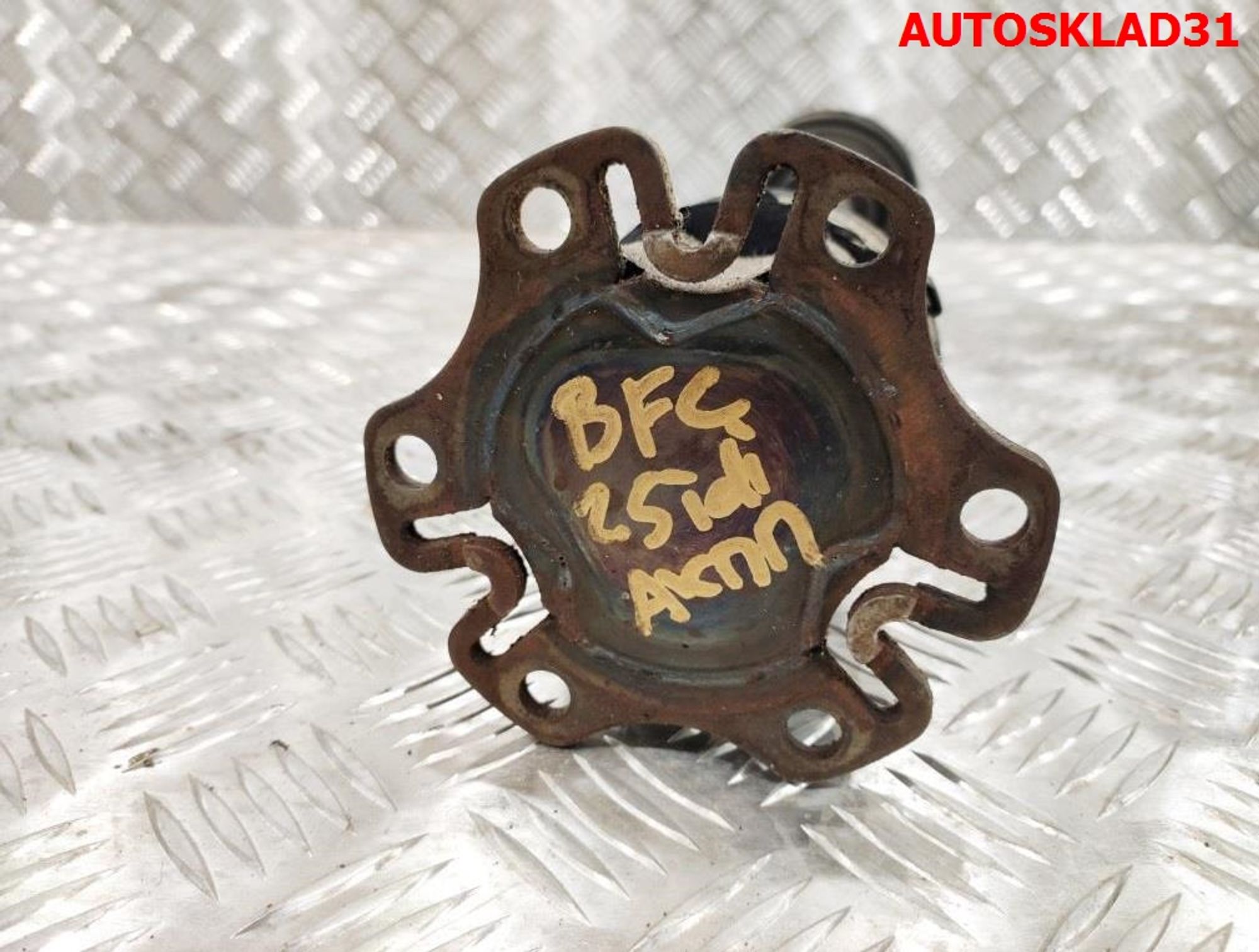 Полуось передняя левая Audi A6 C5 2,5 BFC Дизель АКПП 4B0407271BB, 4000 рублей, Дубовое