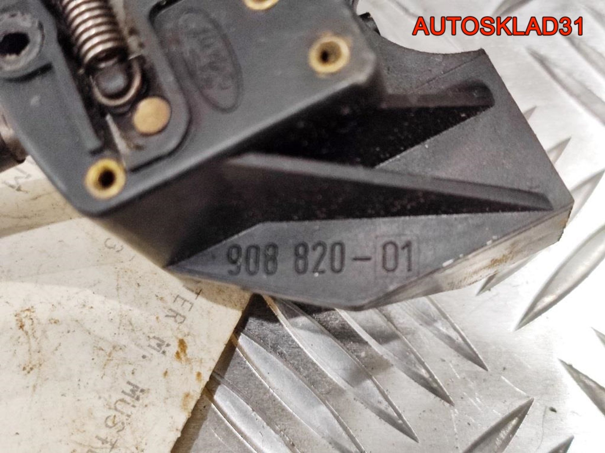 Переключатель поворотов Ford Fiesta 2 77FG13335AA, 1000 рублей, Дубовое