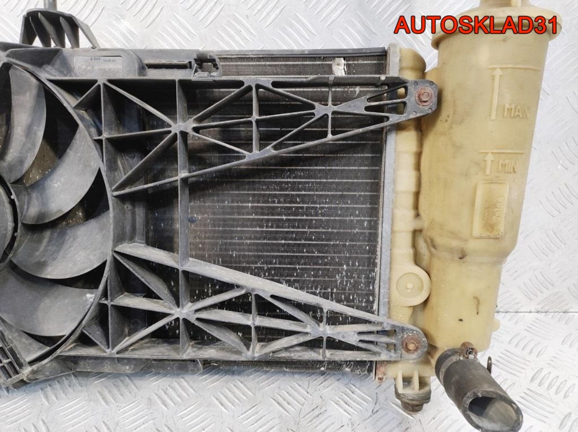 Кассета радиаторов Fiat Punto 2 1,2 Бензин, 12200 рублей, Дубовое