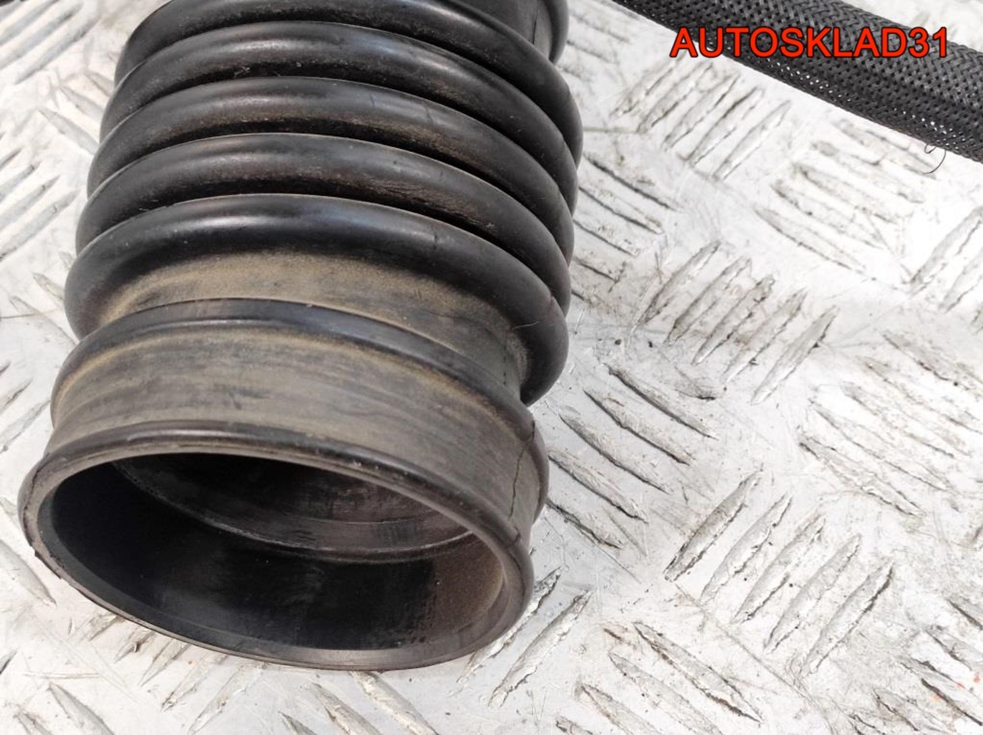 Патрубок воздушного фильтра Nissan Primera P11 165785V000, 1500 рублей, Дубовое