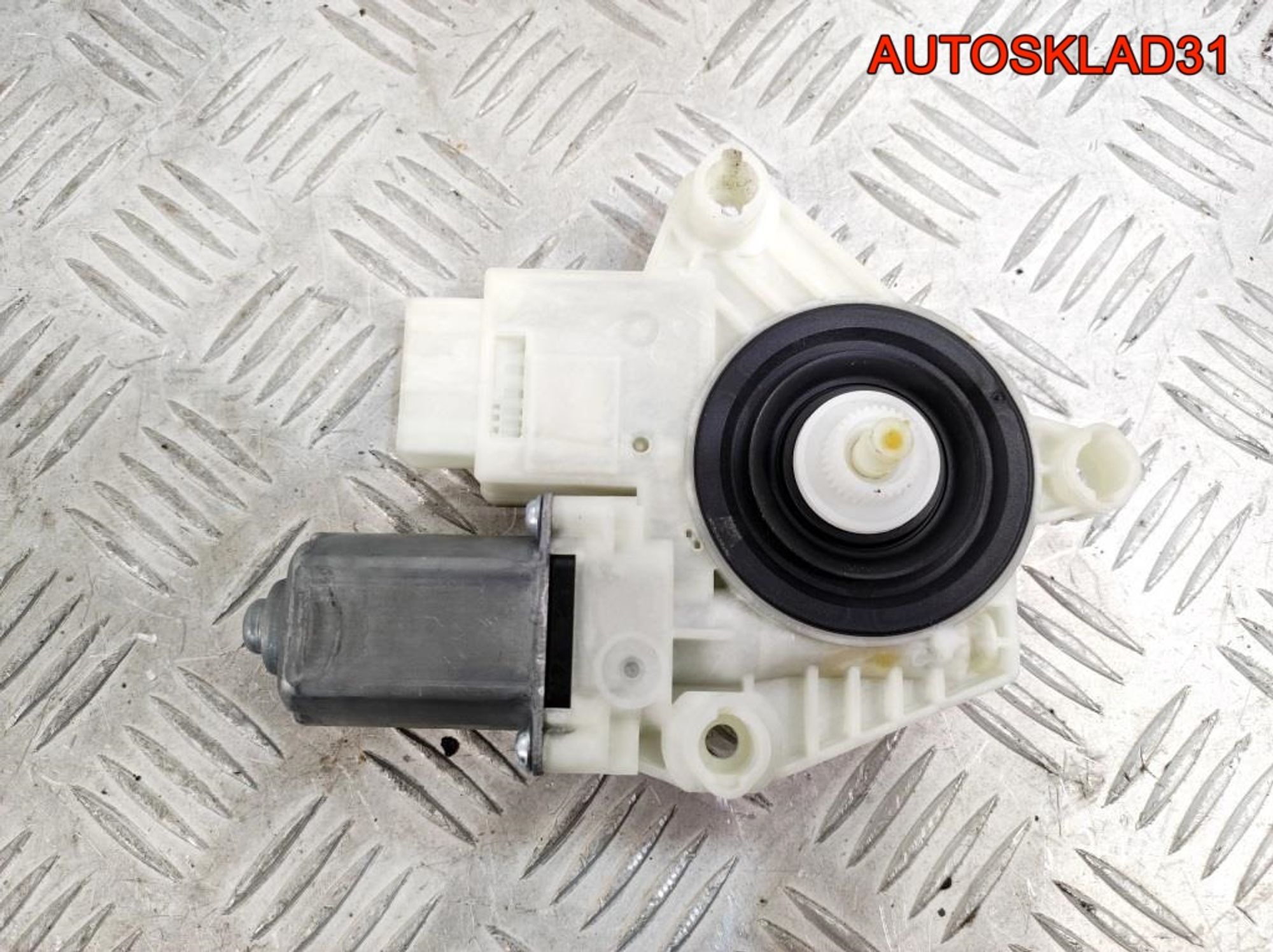 Моторчик стеклоподъемника передний правый Skoda Rapid, 4100 рублей, Дубовое