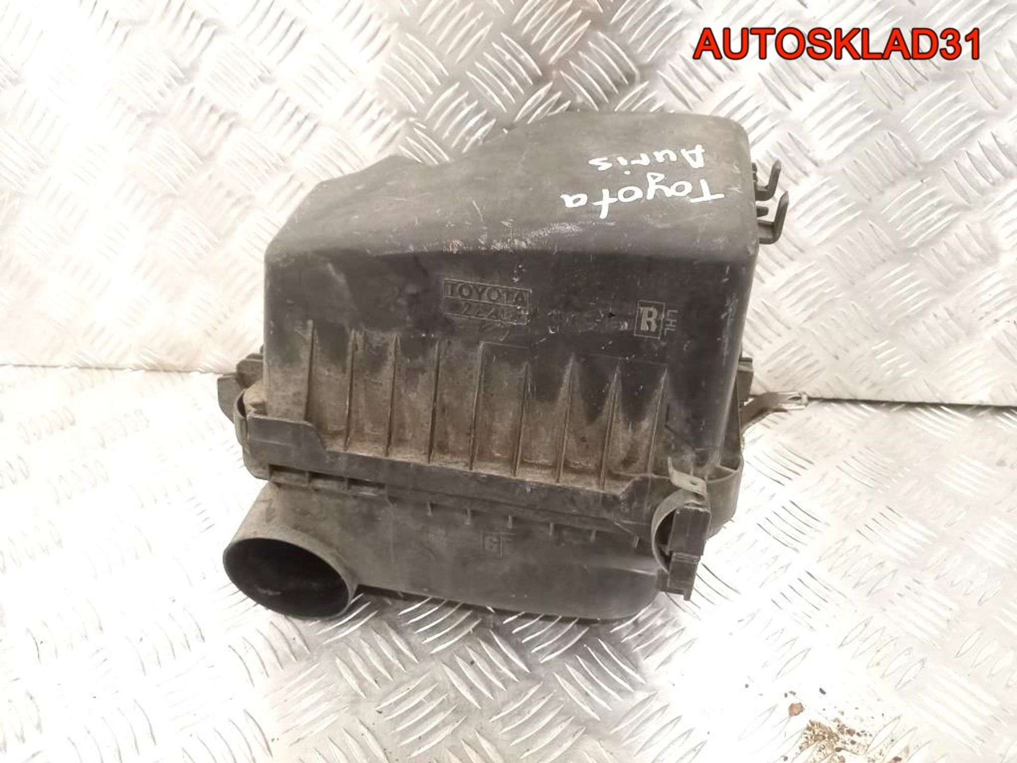 Корпус воздушного фильтра Toyota Auris 1770522220, 3600 рублей, Дубовое