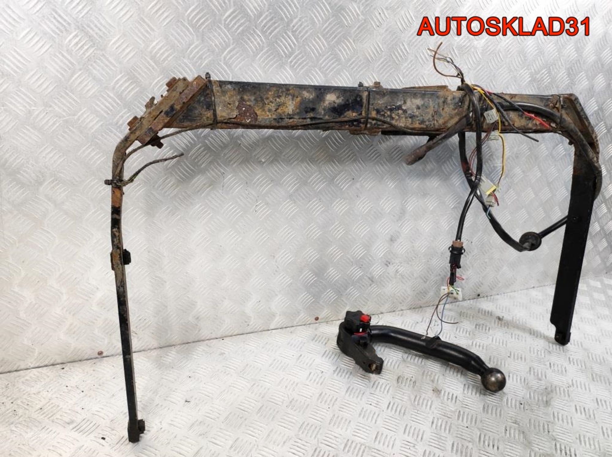 Фаркоп со съёмным крюком Mazda 3 BK Хетчбэк, 18000 рублей, Дубовое