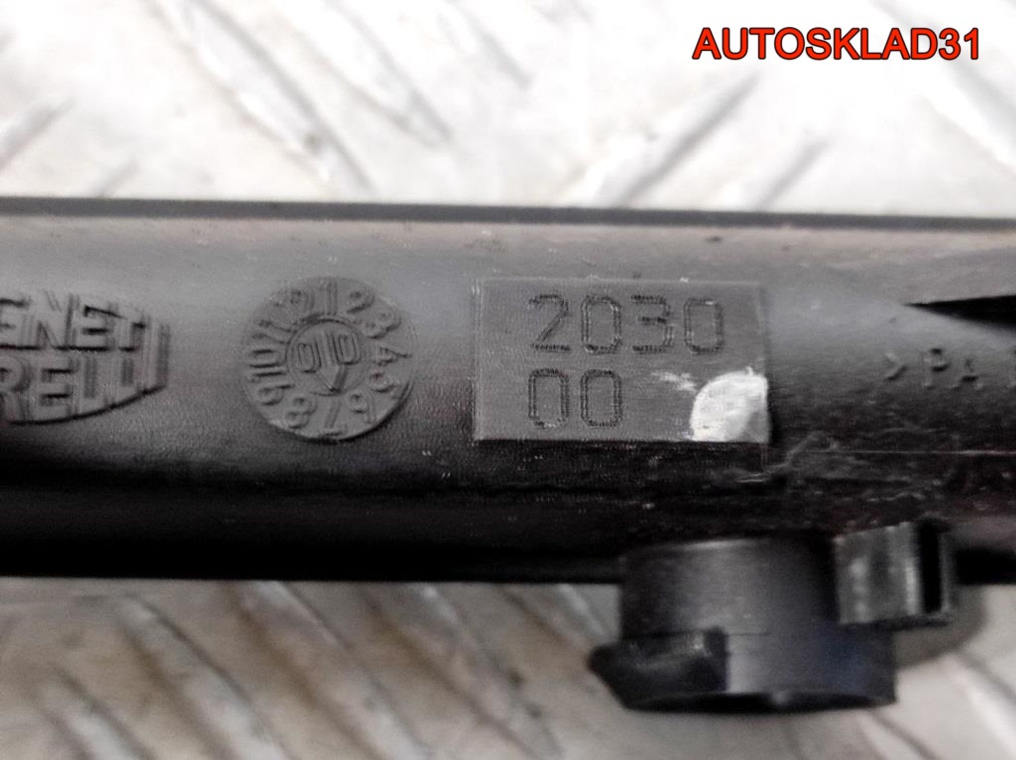 Рейка топливная Skoda Octavia 1,6 AEE 032133319B, 900 рублей, Дубовое