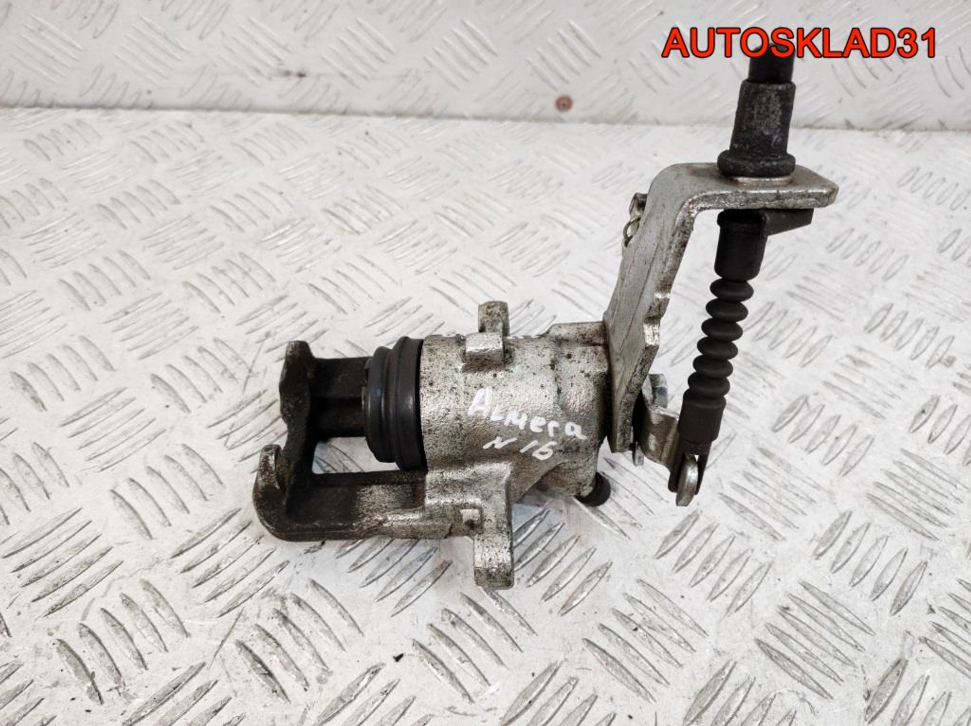 Суппорт тормозной задний левый Nissan Almera N16 44011BM40A, 3500 рублей, Дубовое