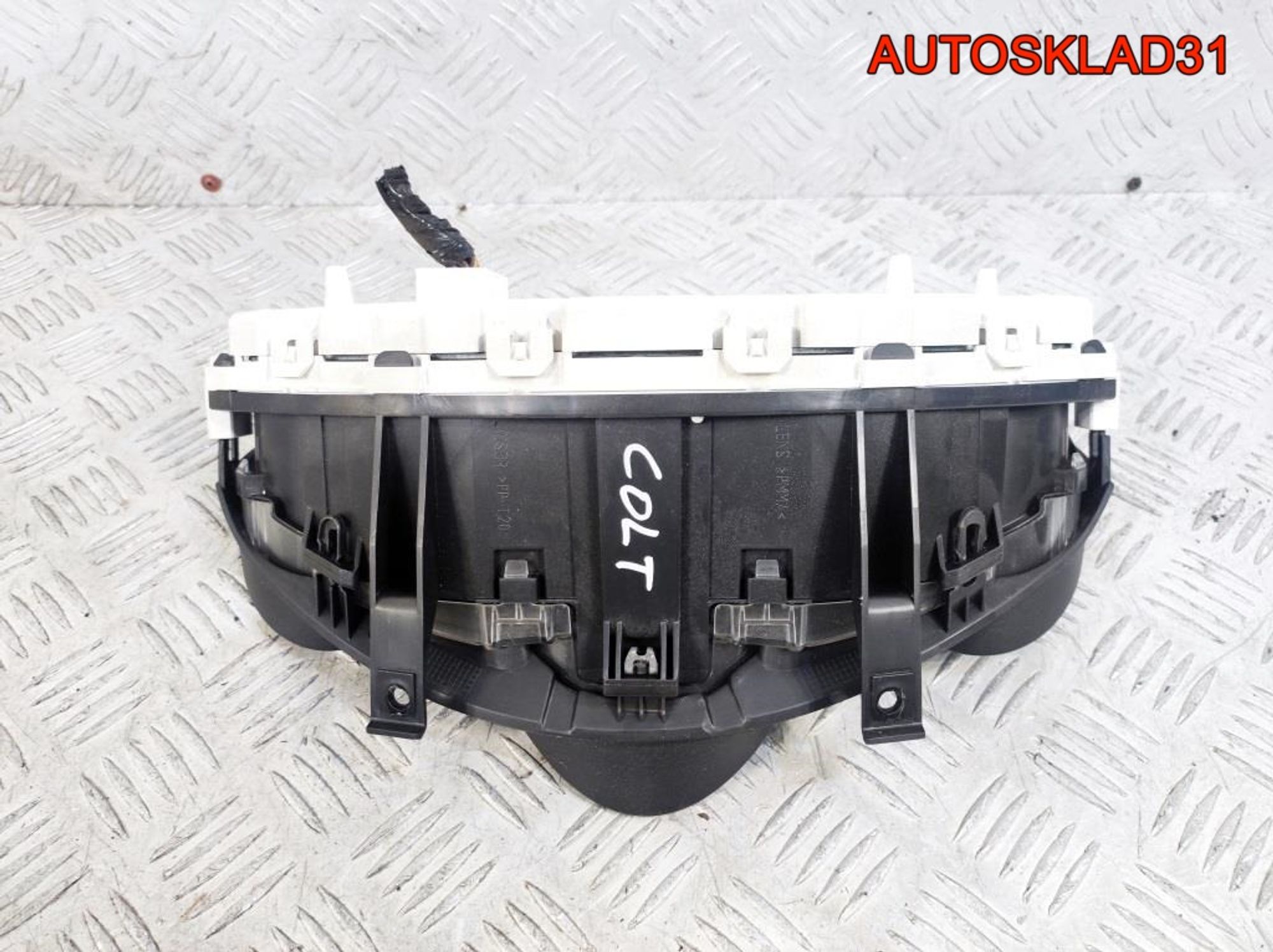 Панель приборов Mitsubishi Colt MR951770 Бензин, 2100 рублей, Дубовое