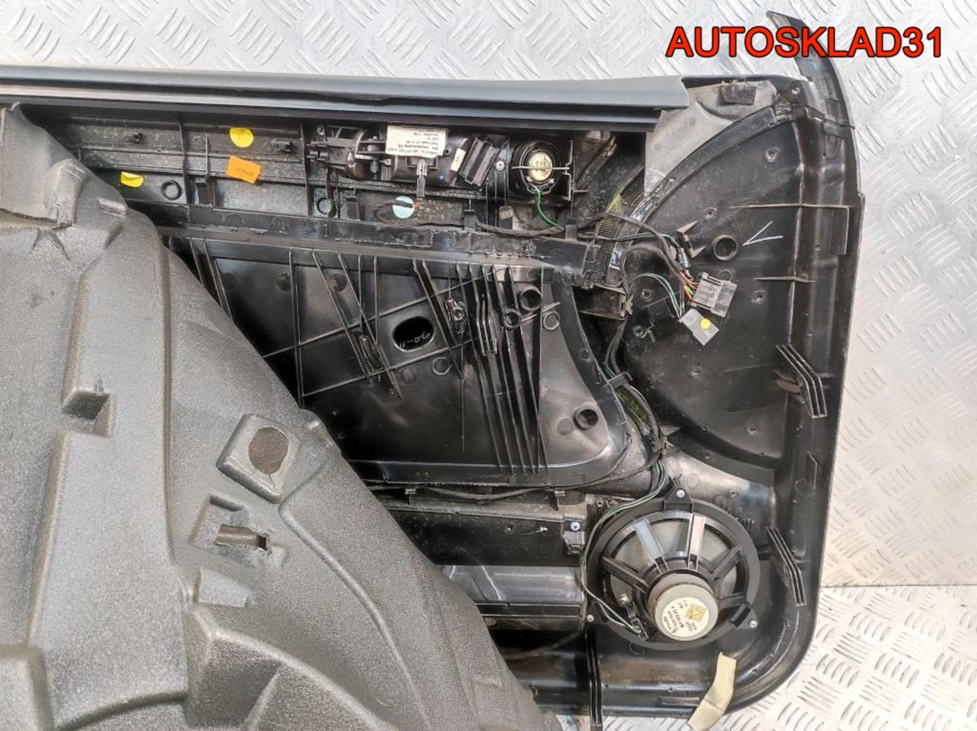 Обшивка двери передней правой Audi A6 C5 4B1867104GNA, 900 рублей, Дубовое