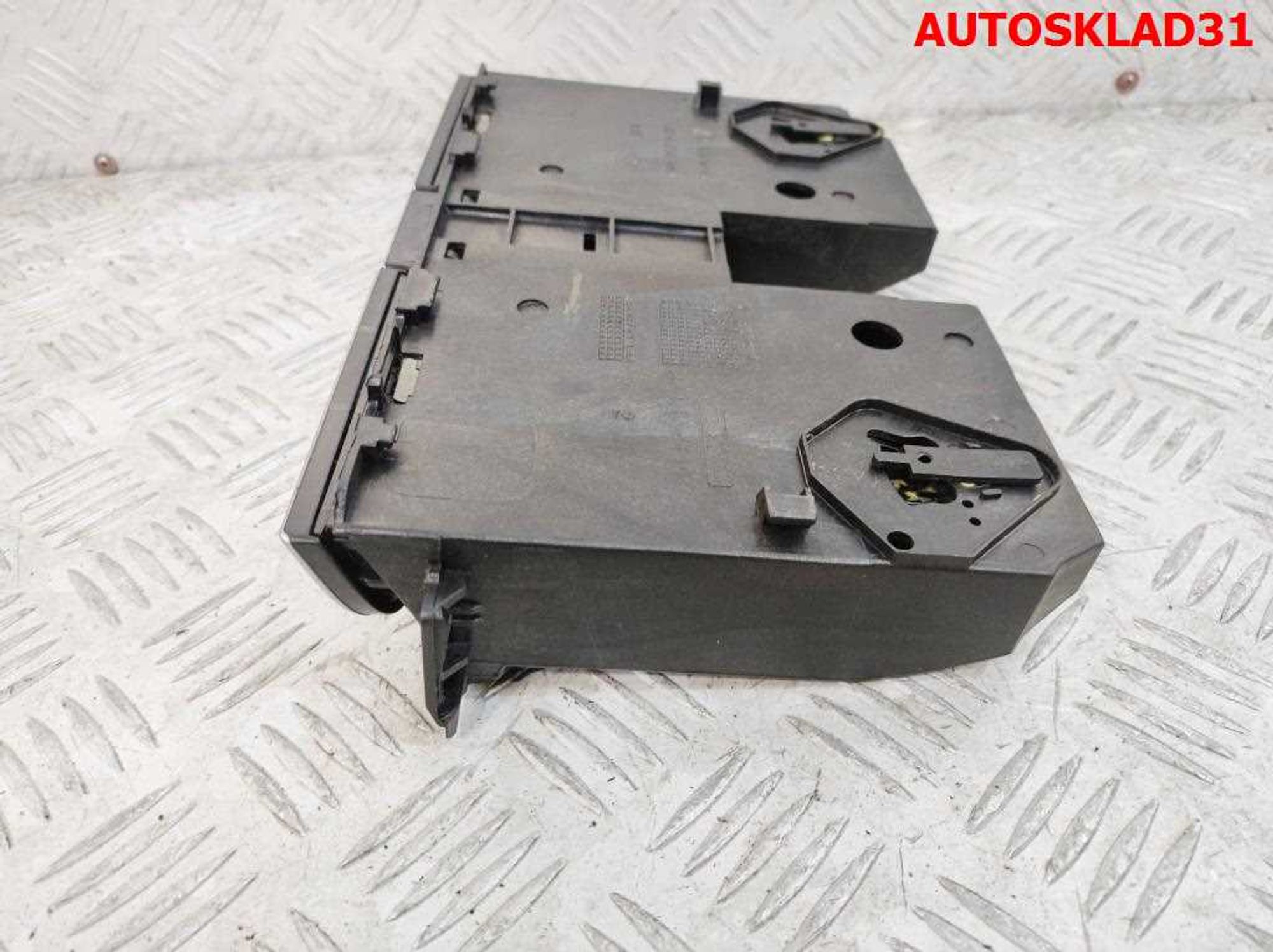 Бардачок в центральную консоль VW Passat B6 3C0858407, 1000 рублей, Дубовое