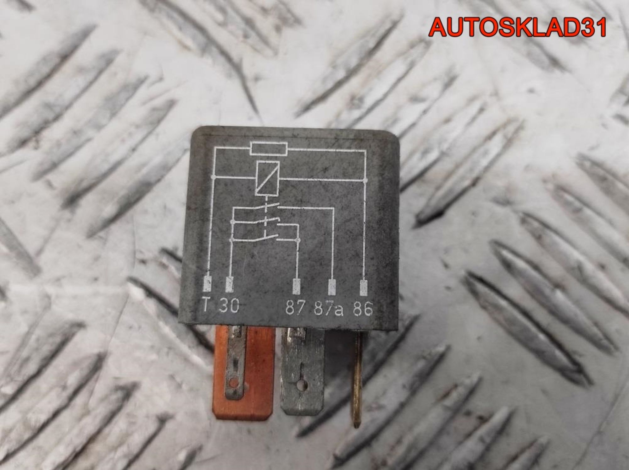 Реле топливного насоса №208 Audi 100 C4 8A0951253B, 600 рублей, Дубовое