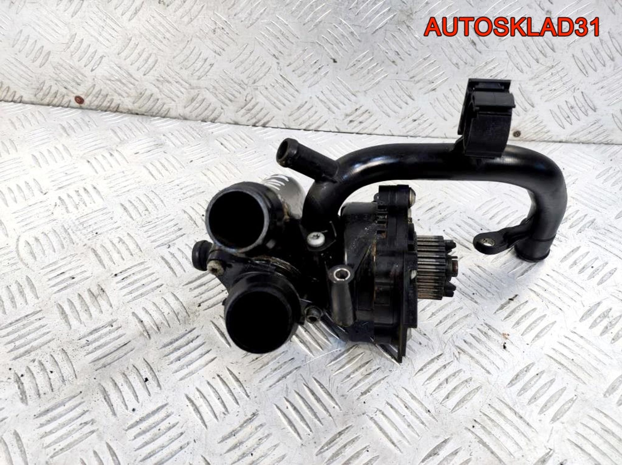 Насос водяной Volkswagen Tiguan 06H121111J Бензин, 4100 рублей, Дубовое