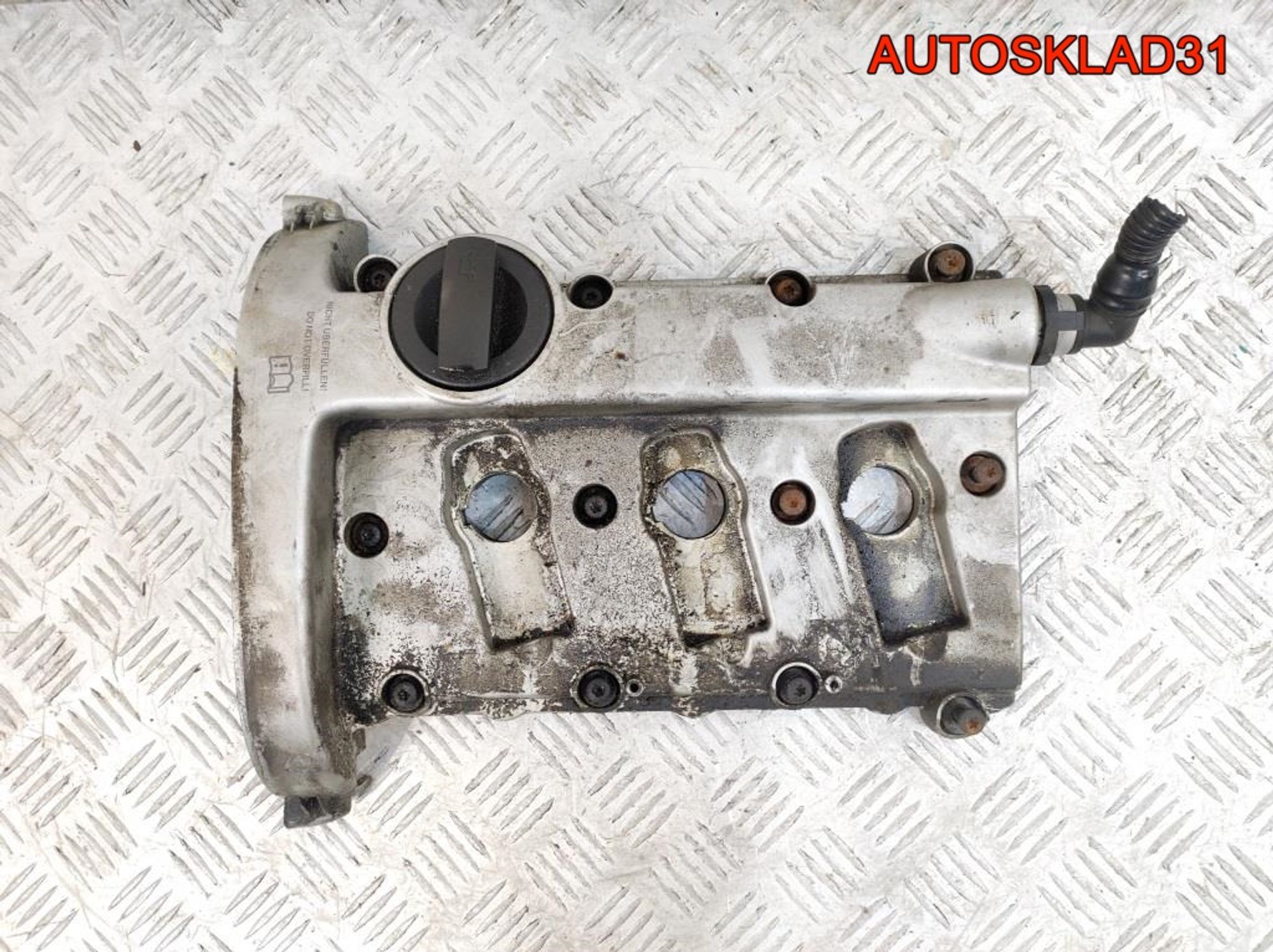 Крышка клапанная левая Audi A4 B6 3,0 ASN 06C103471F, 1500 рублей, Дубовое