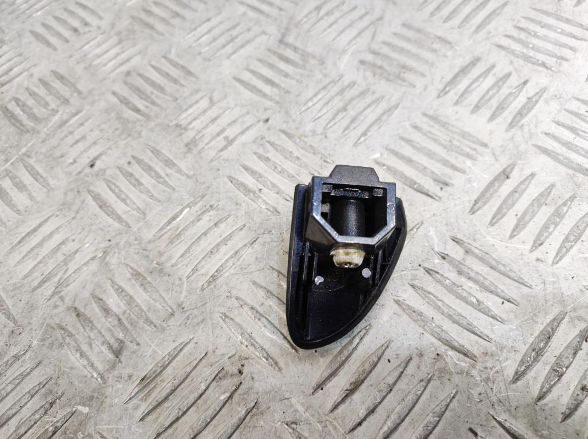 Вставка замка задняя левая Mercedes W211 A2037601377, 500 рублей, Дубовое