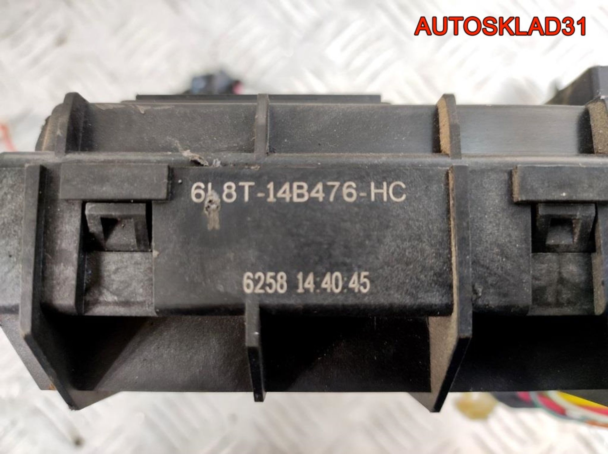 Блок предохранителей Ford Maverick 2 6L8T14B476HC, 18000 рублей, Дубовое