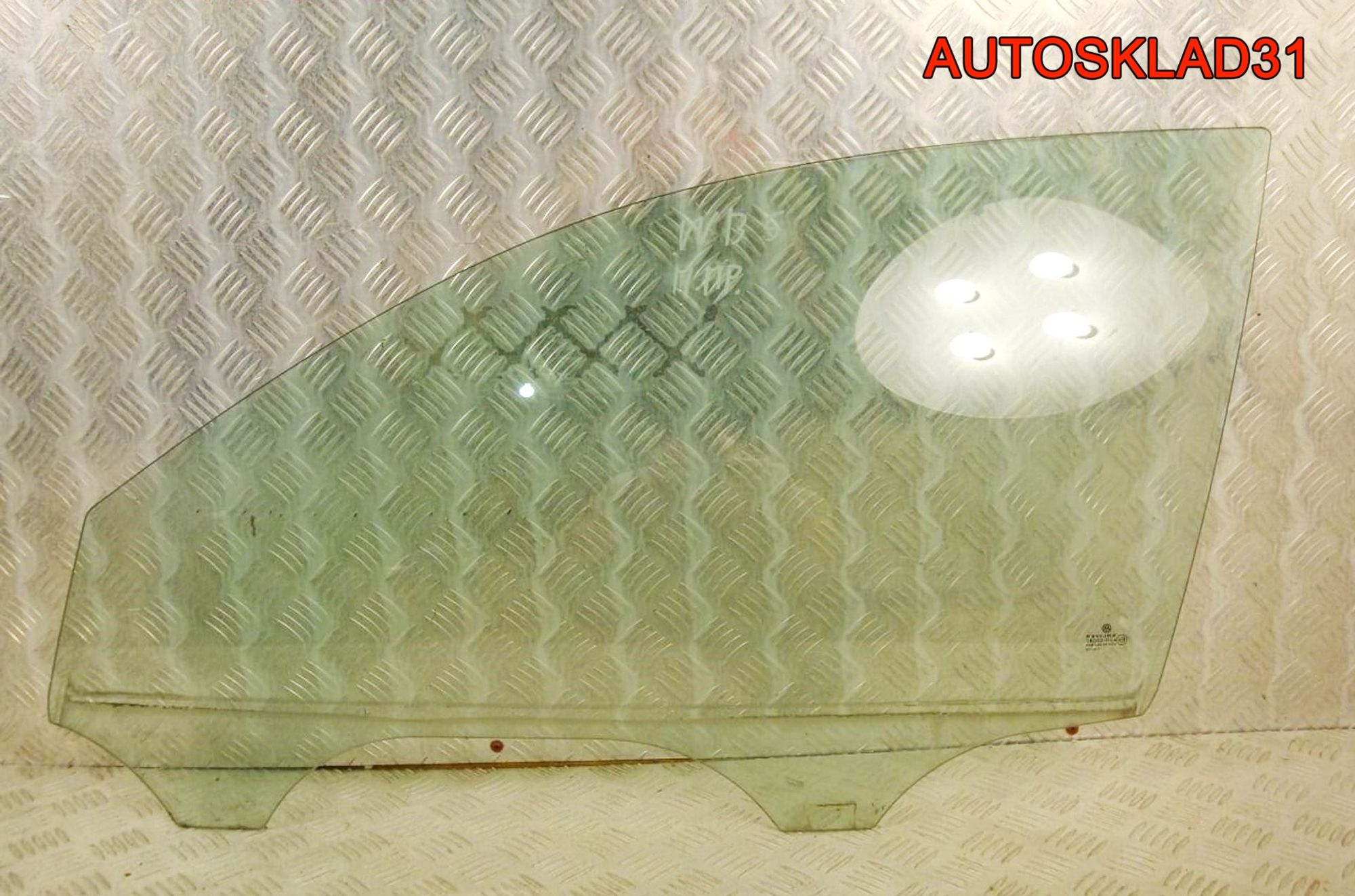 Стекло двери передней левой Volkswagen Passat B5, 2700 рублей, Дубовое