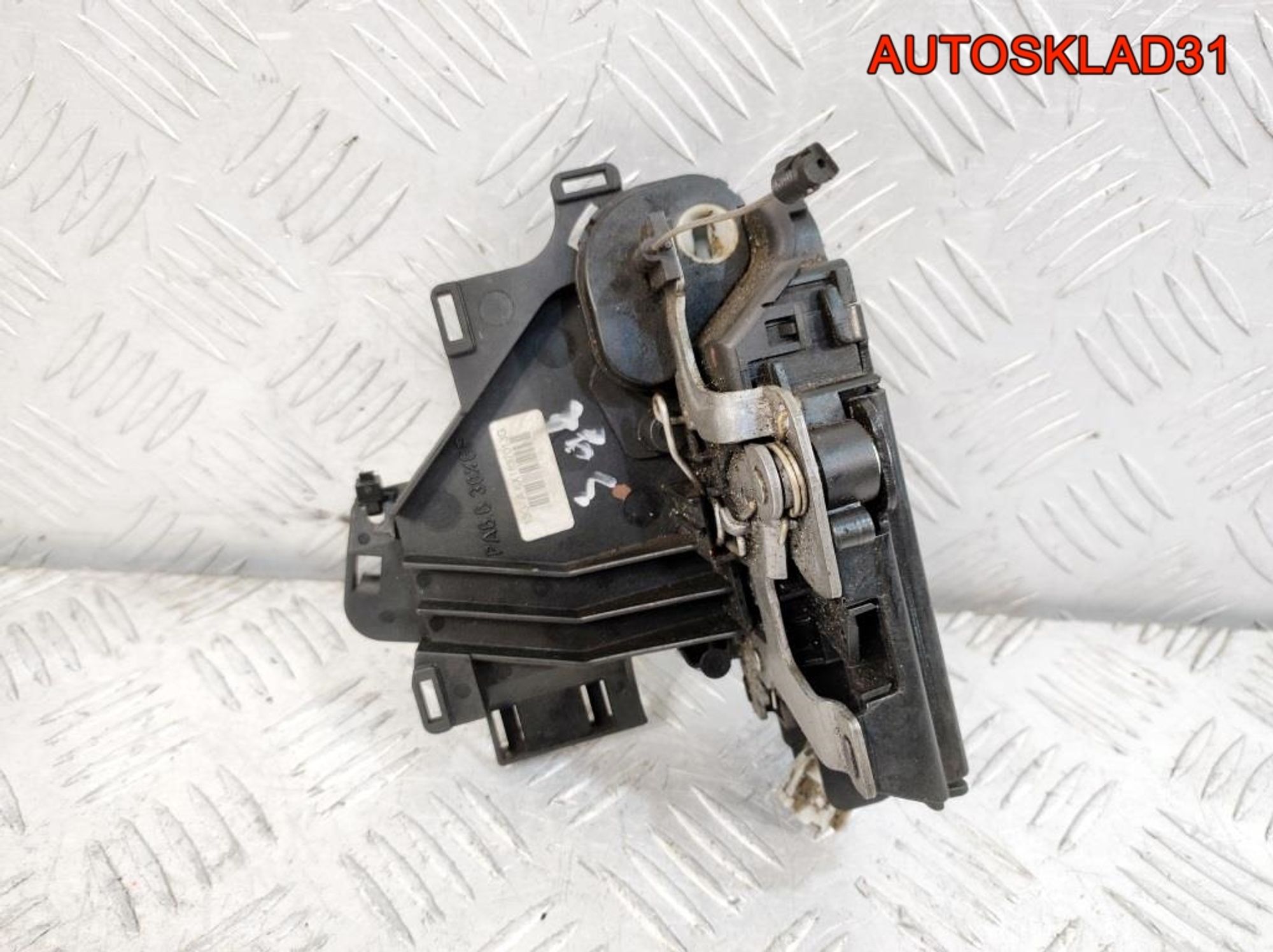 Замок двери передней левой VW Golf 4 6X1837013G, 3200 рублей, Дубовое