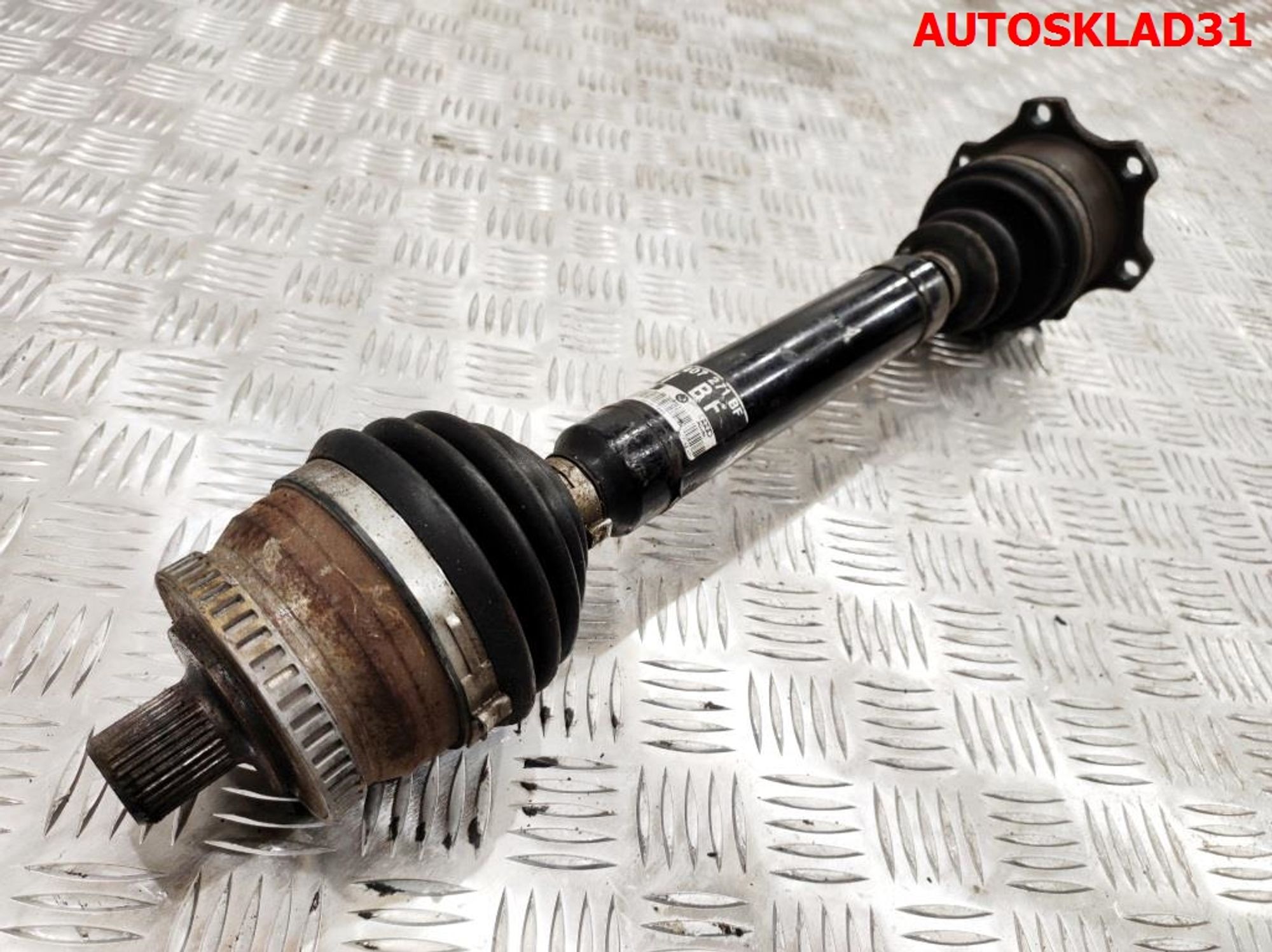 Полуось передняя левая VW Passat B5 1,8 AEB Бензин АКПП 8D0407271BF, 4000 рублей, Дубовое